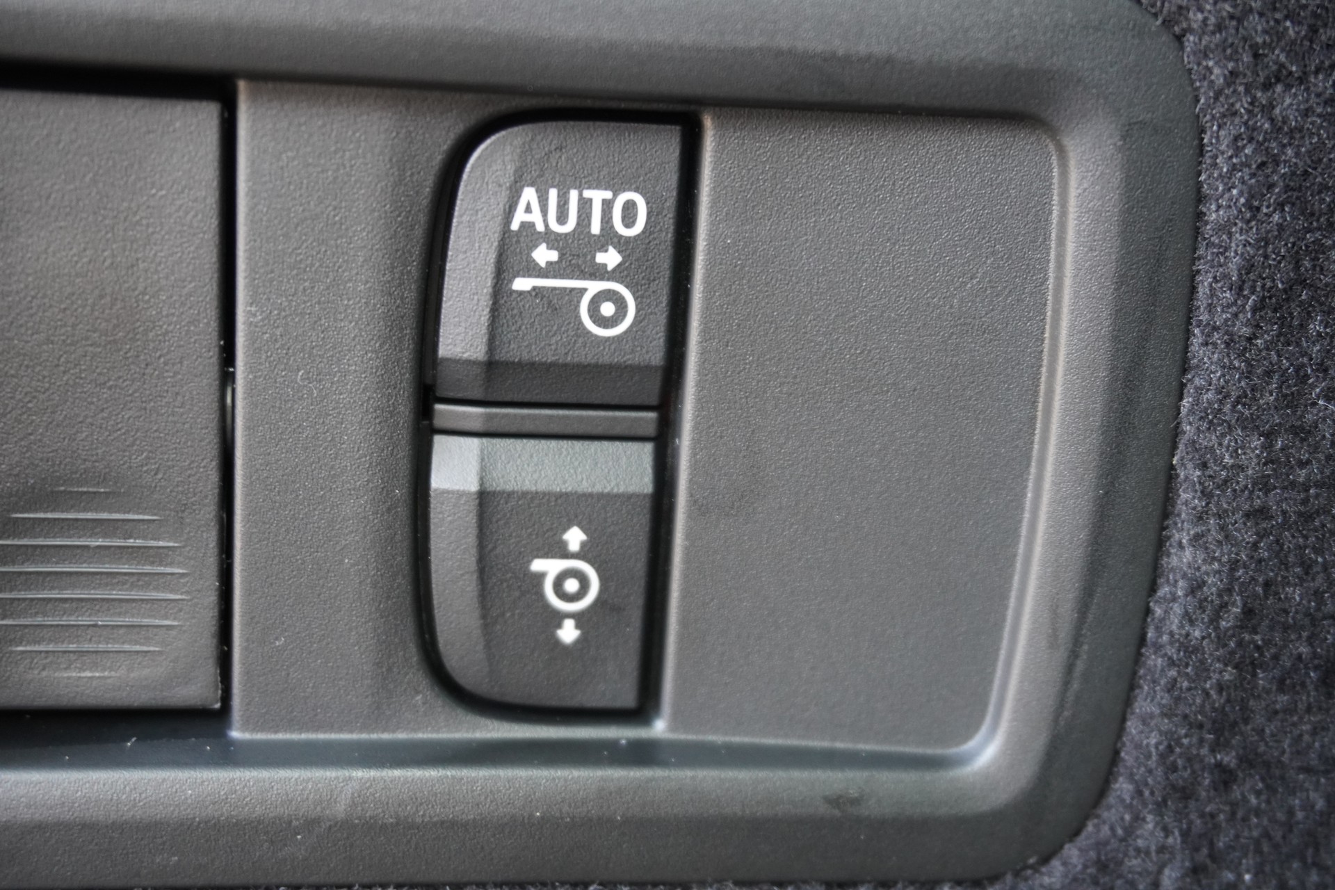 BMW X5 xDrive 48V 40i M Sport Pro Steptronic-image-14