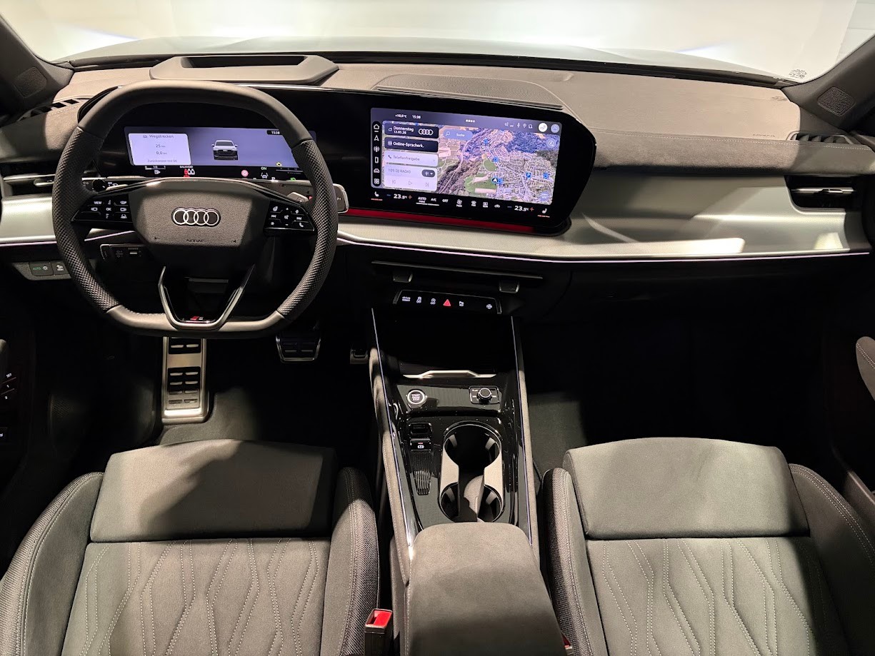 AUDI Q3 SUV TFSI quattro 195 kW S tronic-image-10