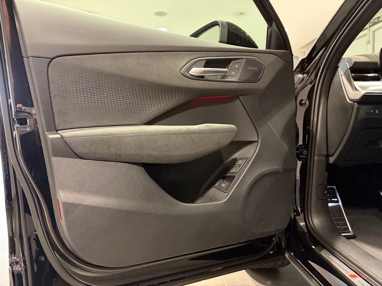 AUDI Q3 SUV TFSI quattro 195 kW S tronic-image-2