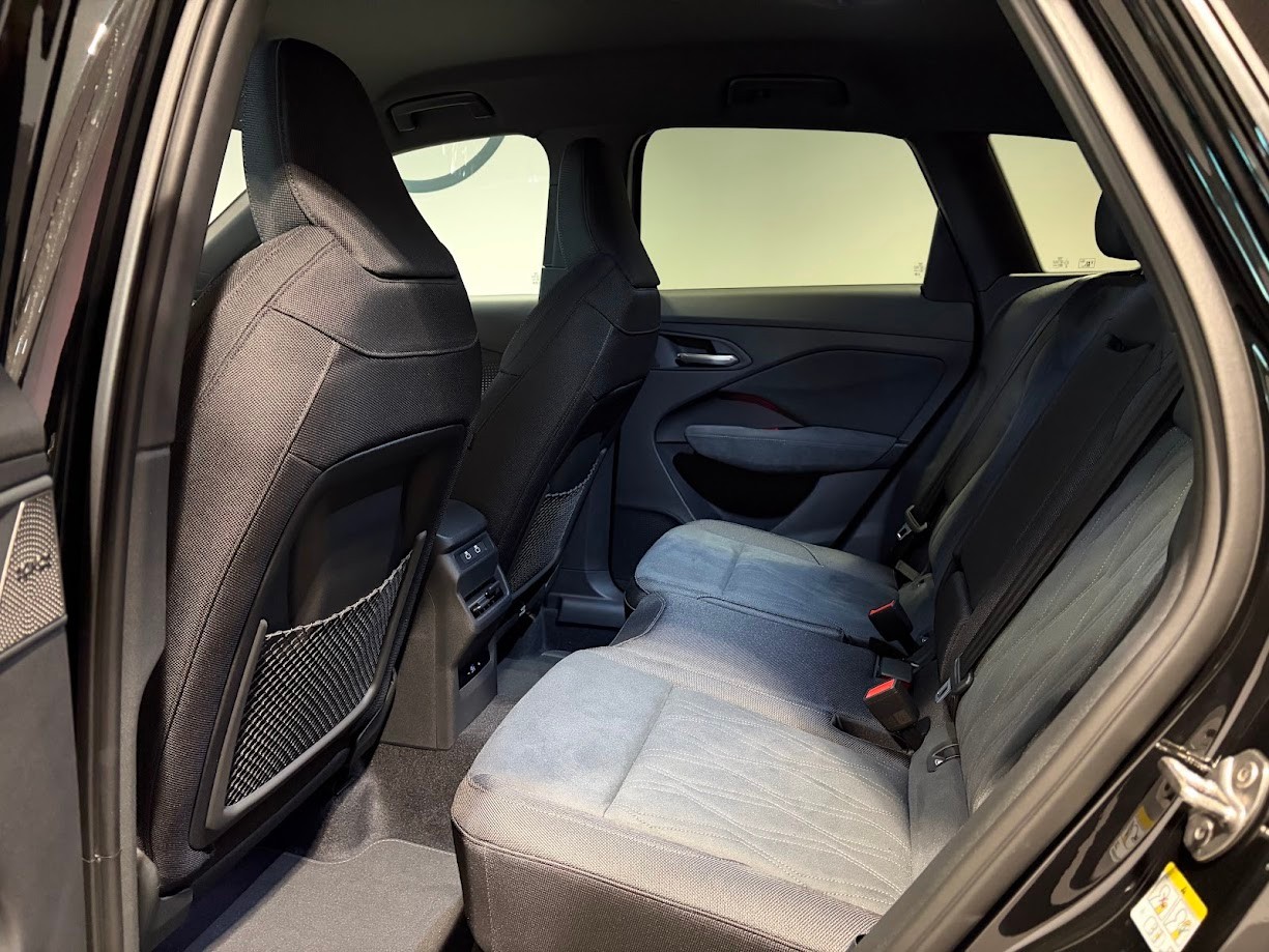 AUDI Q3 SUV TFSI quattro 195 kW S tronic-image-4
