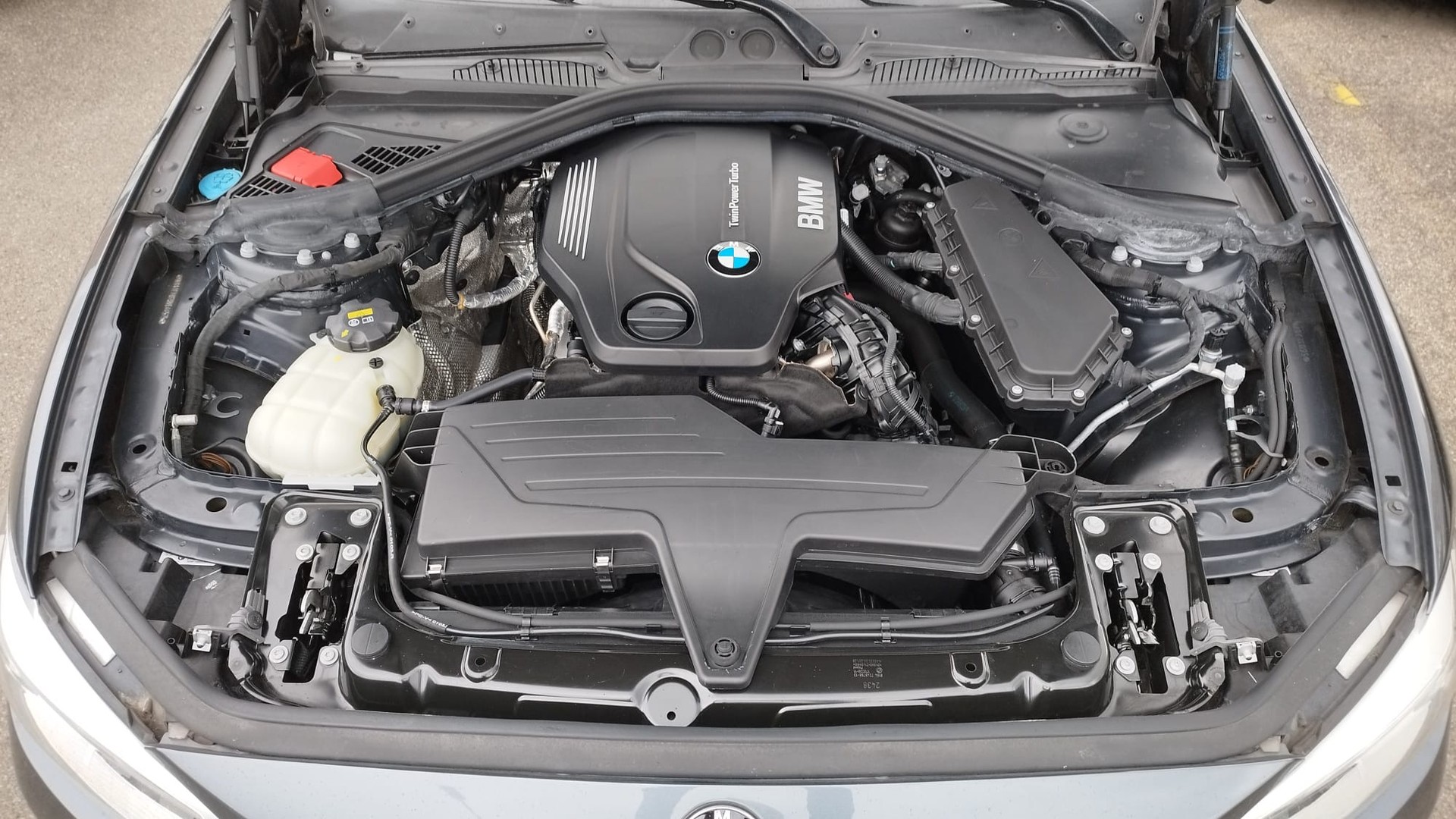 BMW 120d xDrive Edition Sport Line Steptronic-image-13