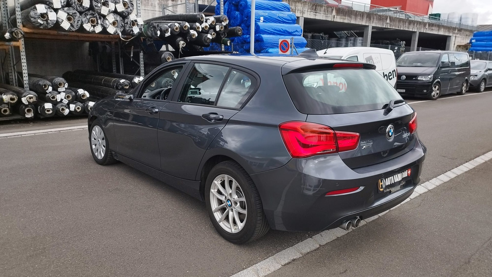 BMW 120d xDrive Edition Sport Line Steptronic-image-5