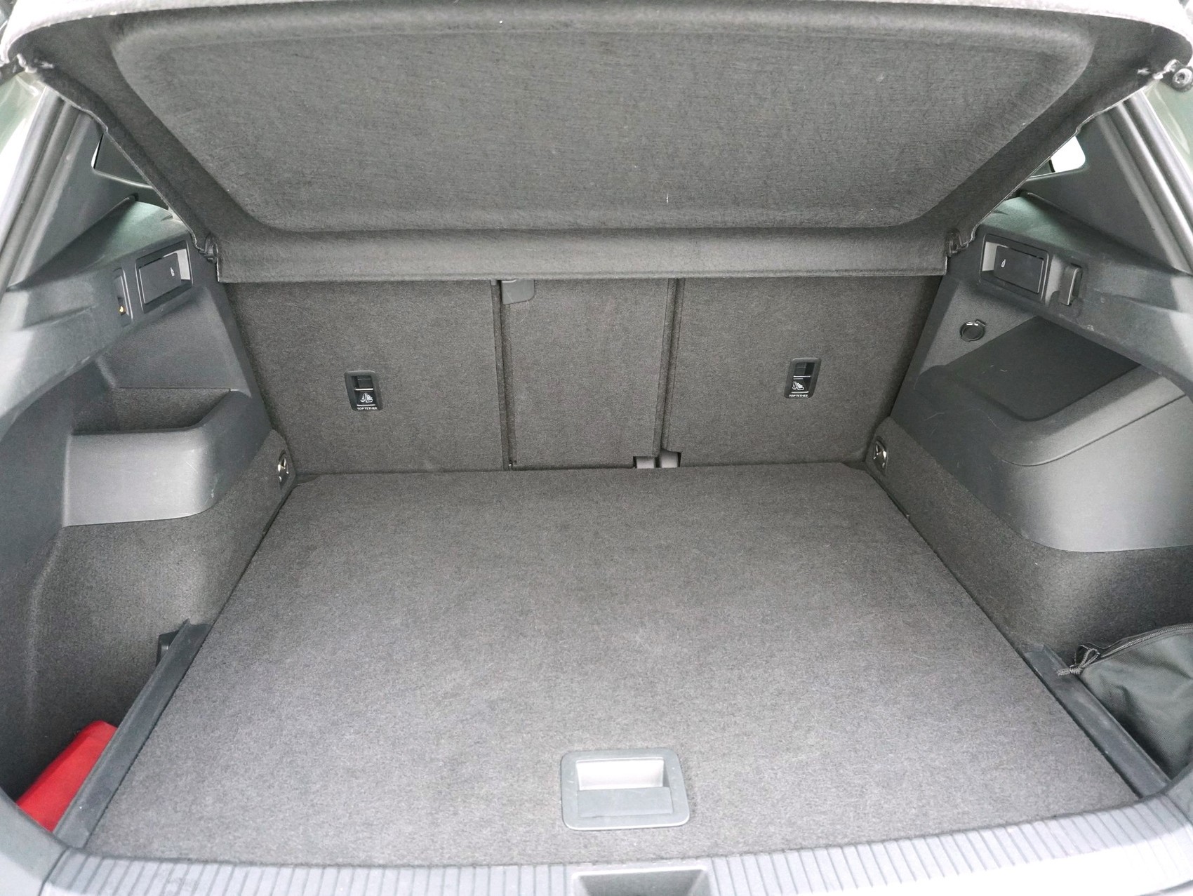 VW Tiguan 2.0 TSI DSG R-Line Black Style 4Motion-image-13
