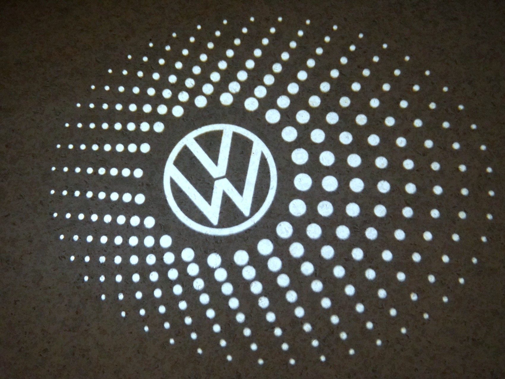 VW Tiguan 2.0 TSI DSG R-Line Black Style 4Motion-image-6