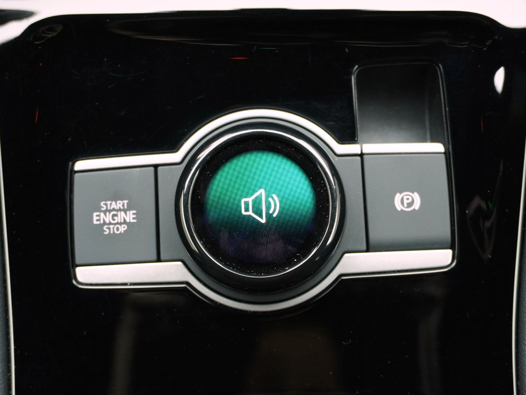 VW Tiguan 2.0 TSI DSG R-Line Black Style 4Motion-image-17