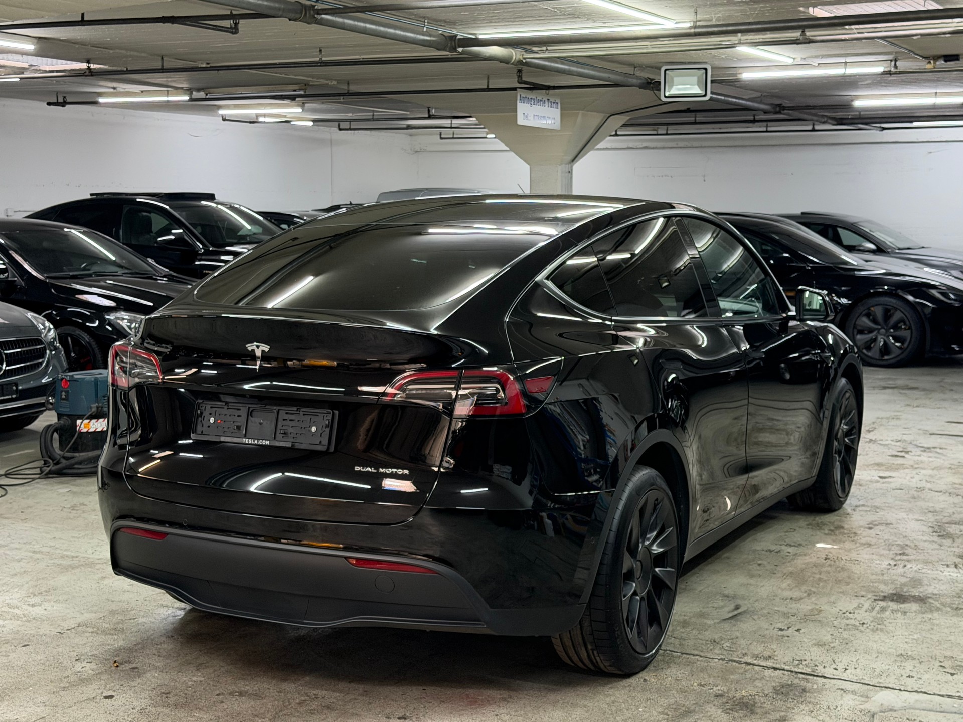 TESLA Model Y Long Range-image-5