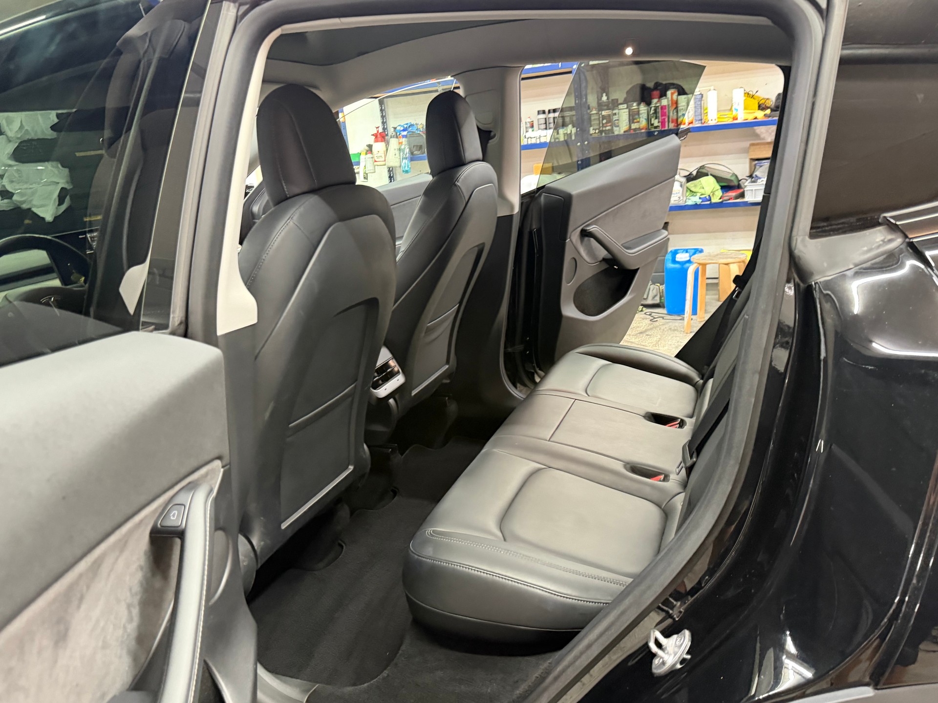 TESLA Model Y Long Range-image-12