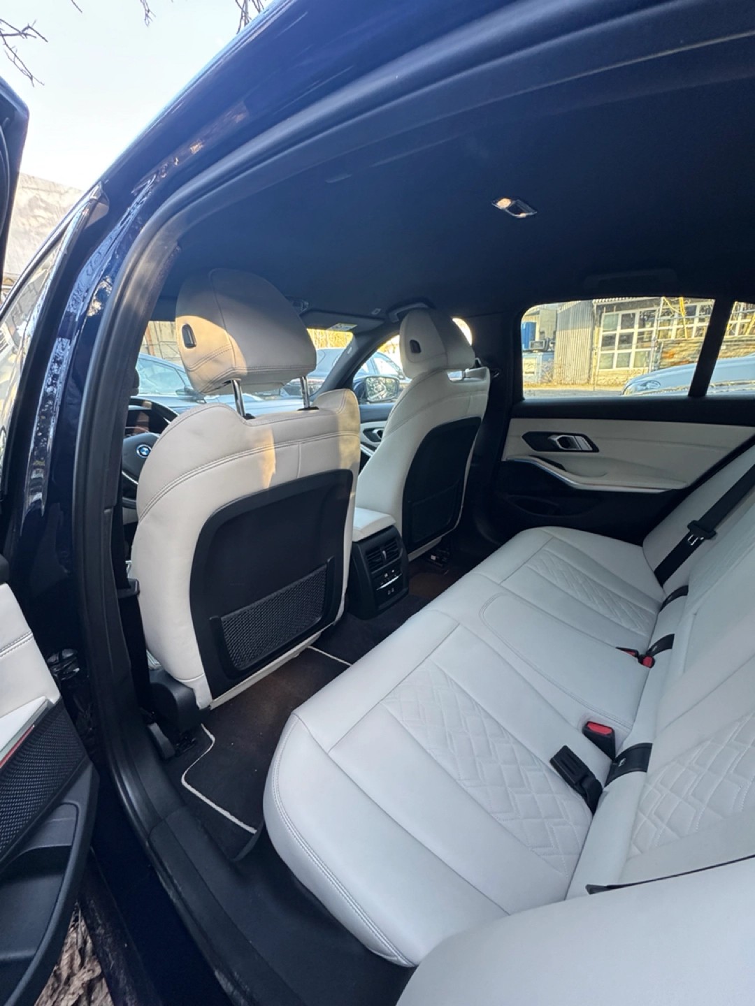 BMW 330e xDrive Sport Line Steptronic-image-8