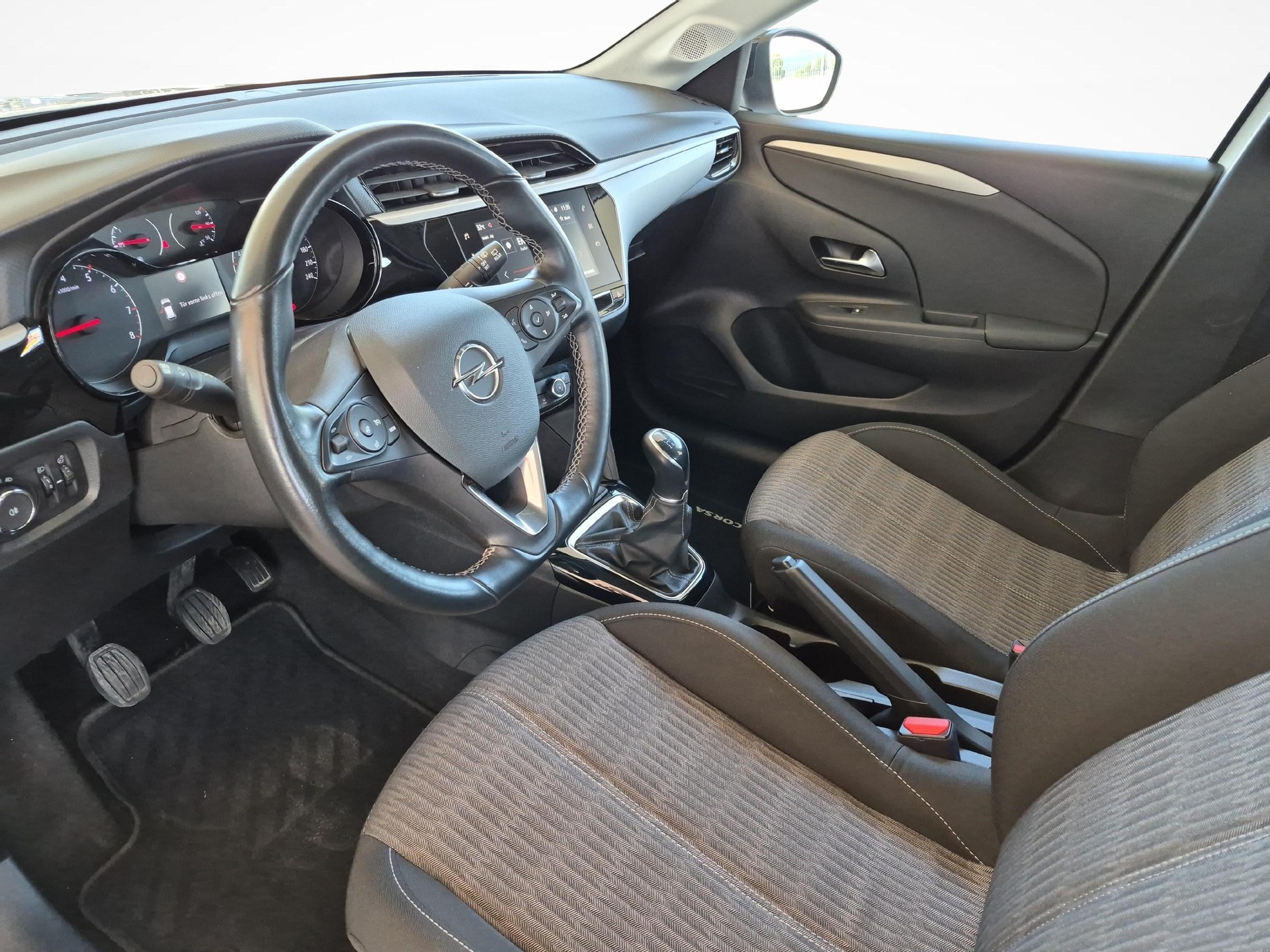 OPEL Corsa 1.2 Edition / ab 3,99% Leasing bei Abschluss einer Protect Autoversicherung-image-12
