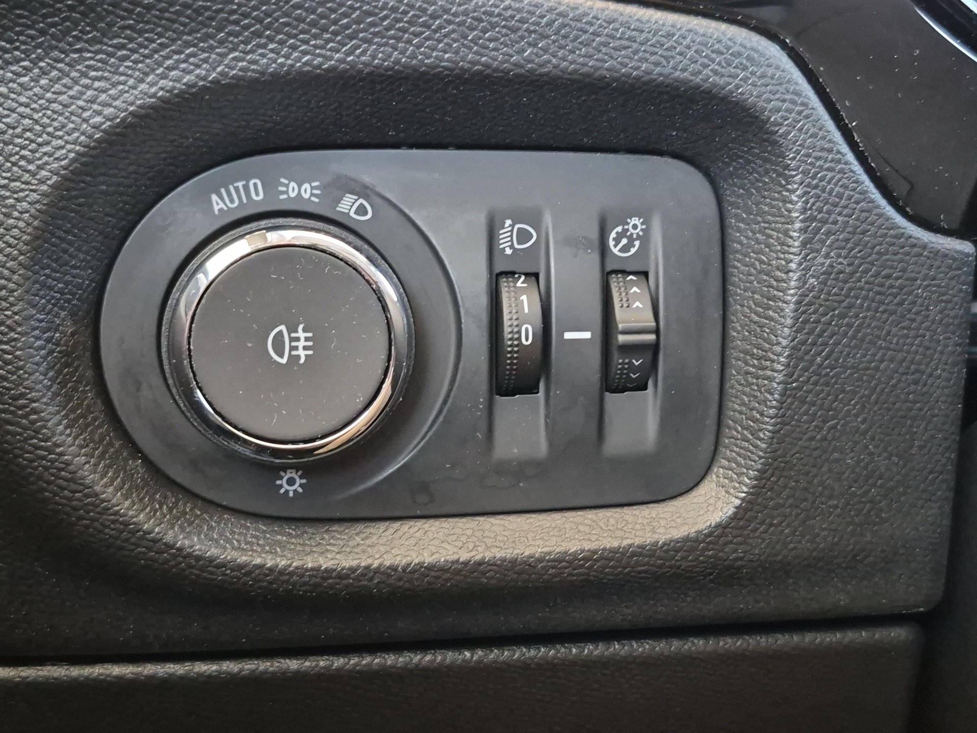 OPEL Corsa 1.2 Edition / ab 3,99% Leasing bei Abschluss einer Protect Autoversicherung-image-15
