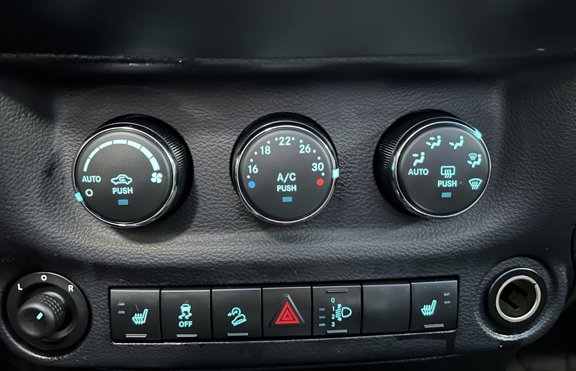 JEEP Wrangler 2.8 CRD Freedom Edition Cabriolet/Kabrio-image-13