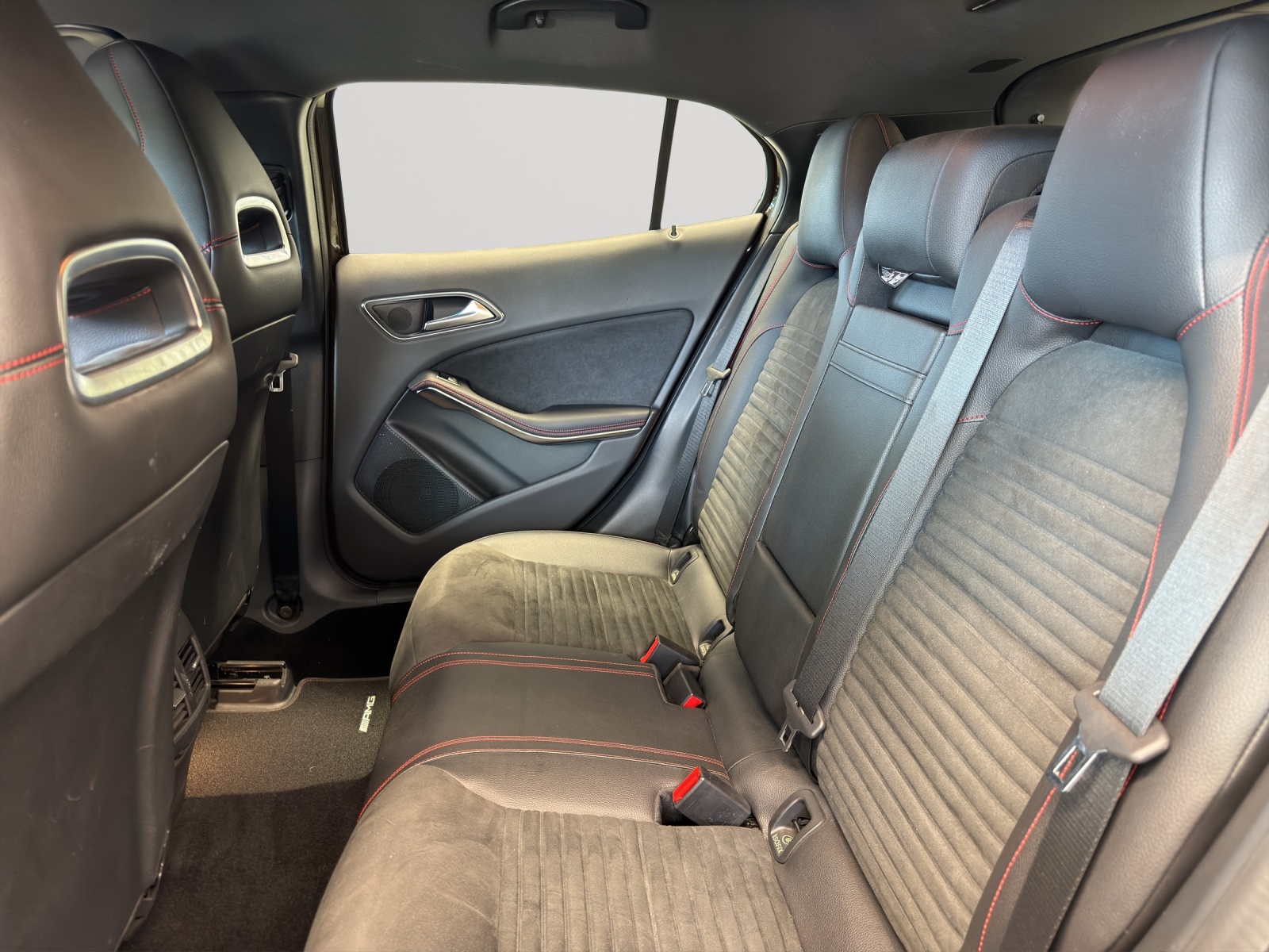 Image MERCEDES-BENZ GLA-250 GLA 250 AMG Line 4Matic