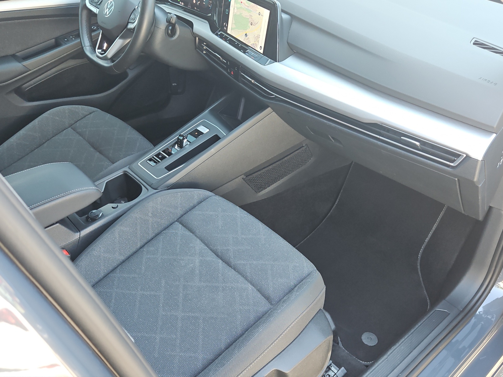 VW Golf 1.5 e TSI ACT 75 Edition DSG-image-18