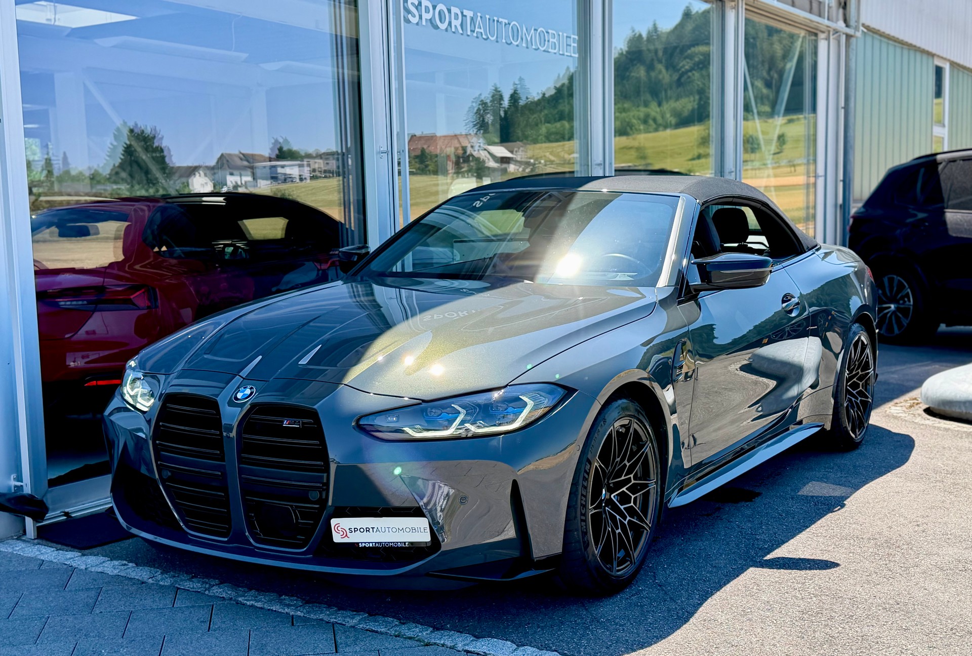 BMW M4 Cabrio Competition M xDrive *CH Fahrzeug - 4 Jahre / 200'000km Garantie & Gratis Service*-image-3
