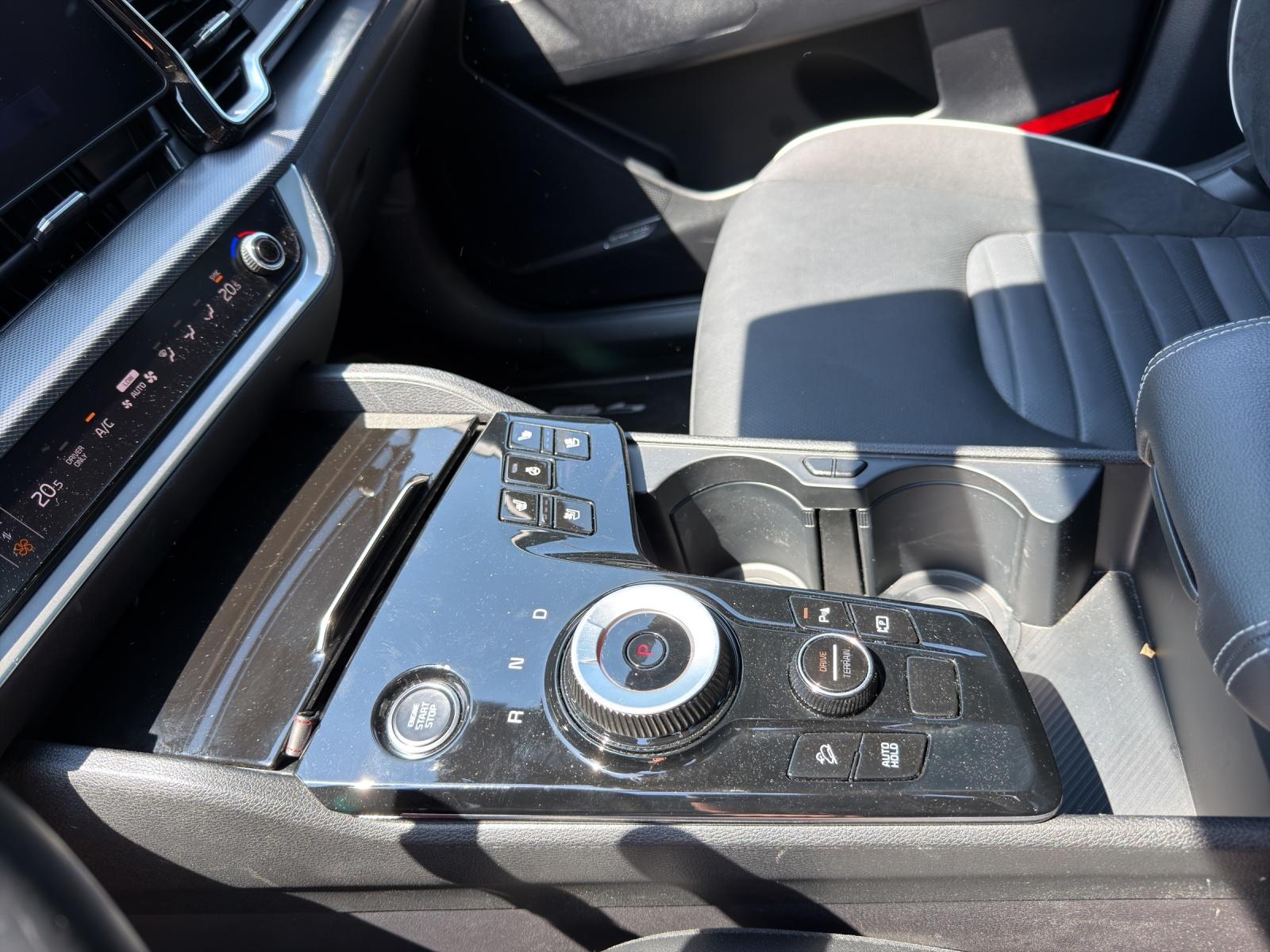 KIA Sportage 1.6 T-GDi Hybrid GT-Line-image-12