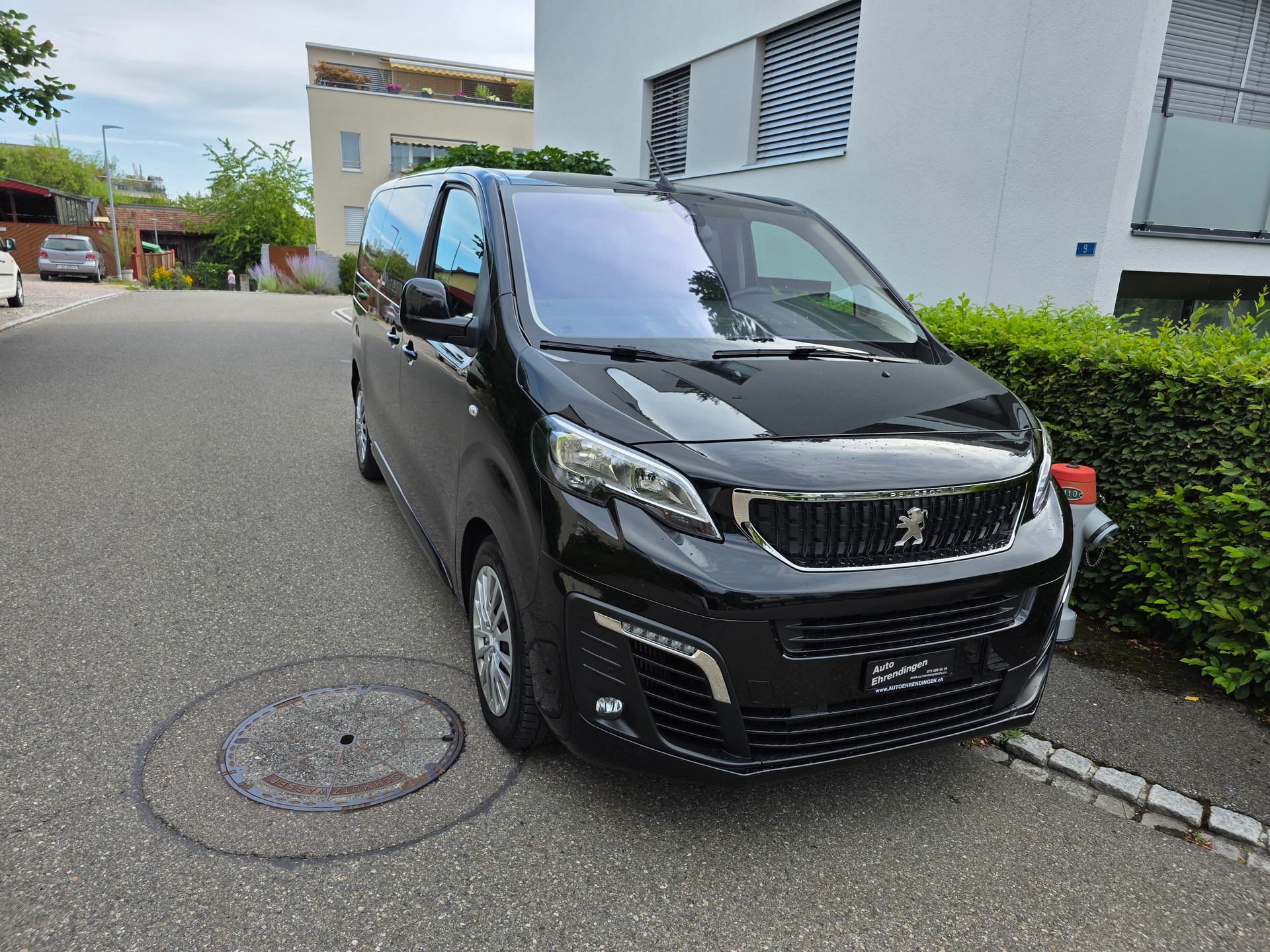 PEUGEOT Traveller 2.0 BlueHDi Active Standard-image-2