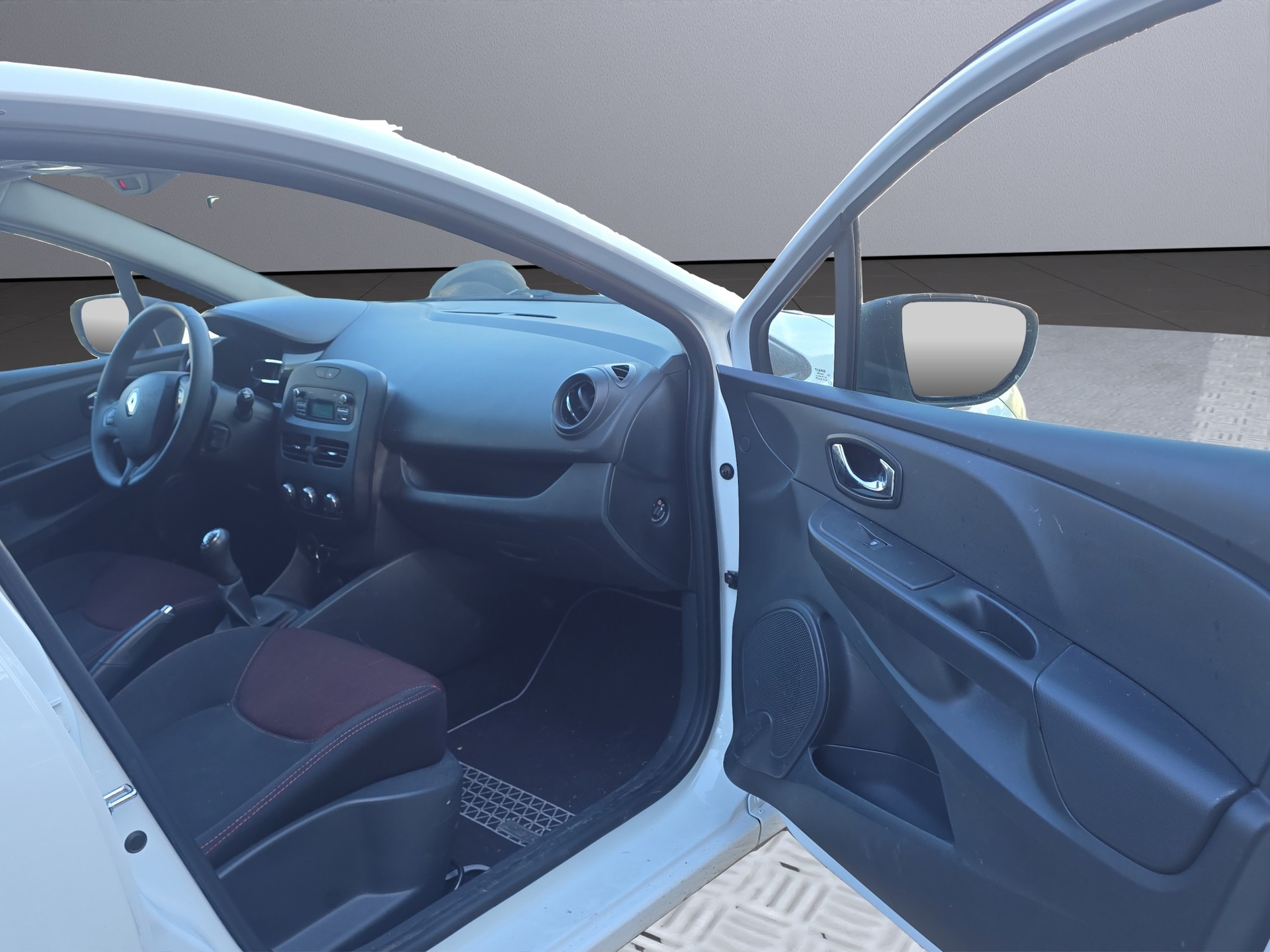 RENAULT Clio 1.2 16V Expression-image-7
