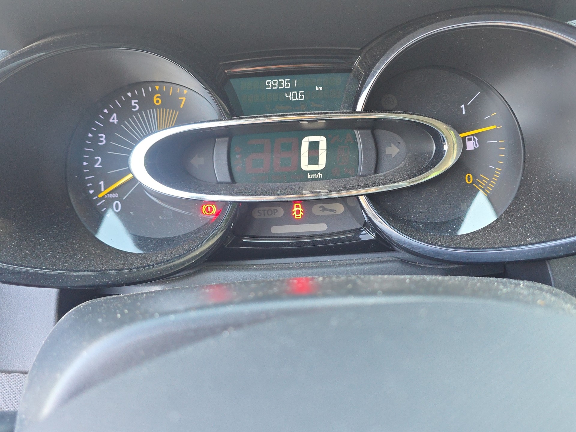 RENAULT Clio 1.2 16V Expression-image-10