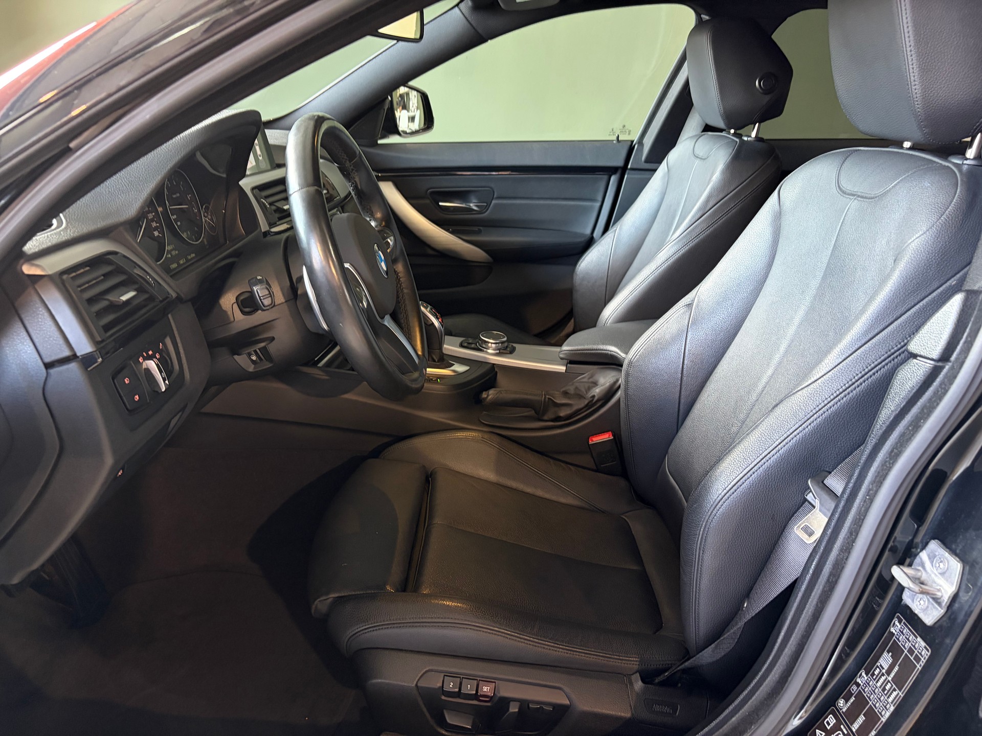 BMW 428i Gran Coupé xDrive ***M-Sport***-image-9