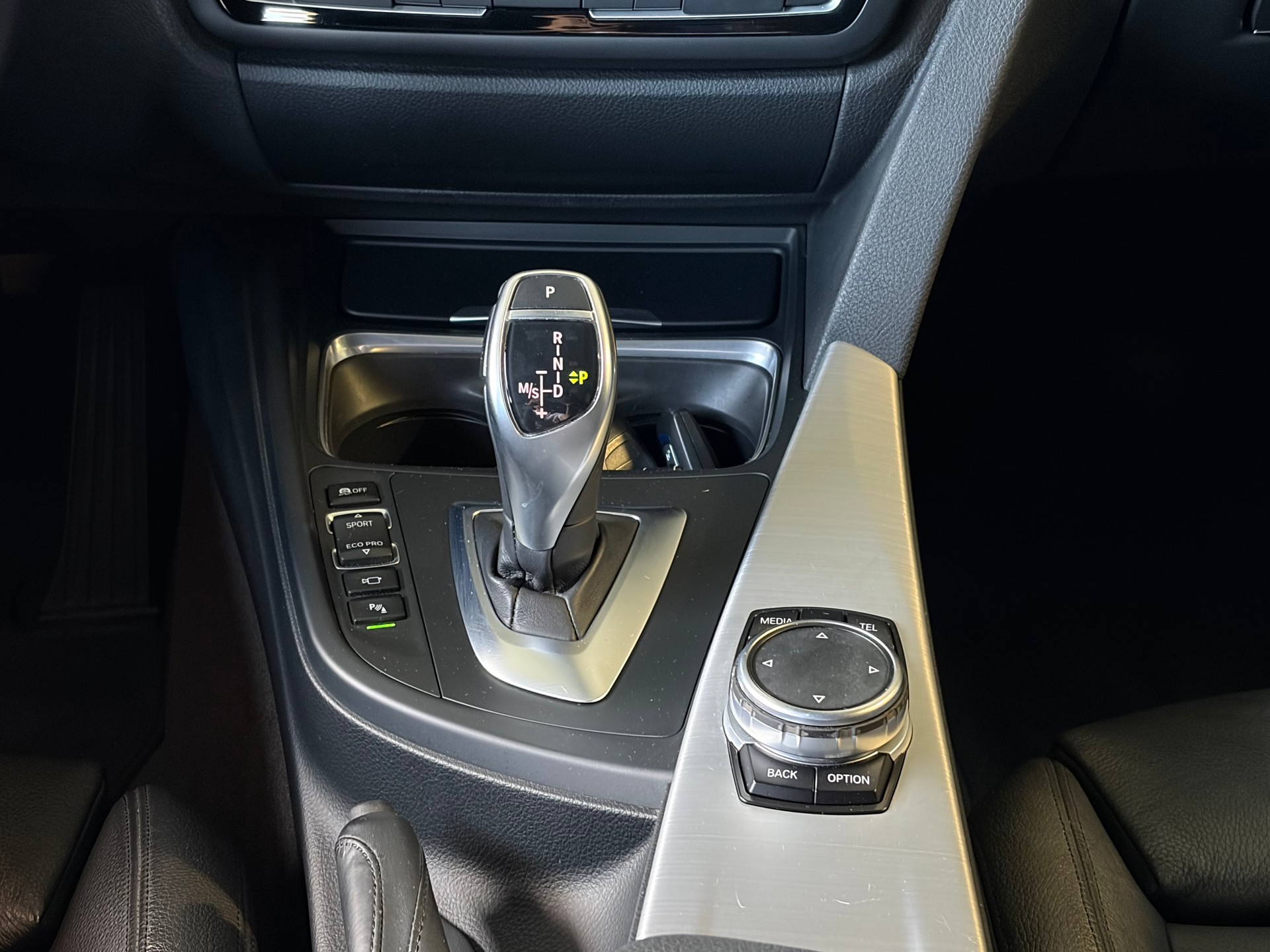 BMW 428i Gran Coupé xDrive ***M-Sport***-image-17