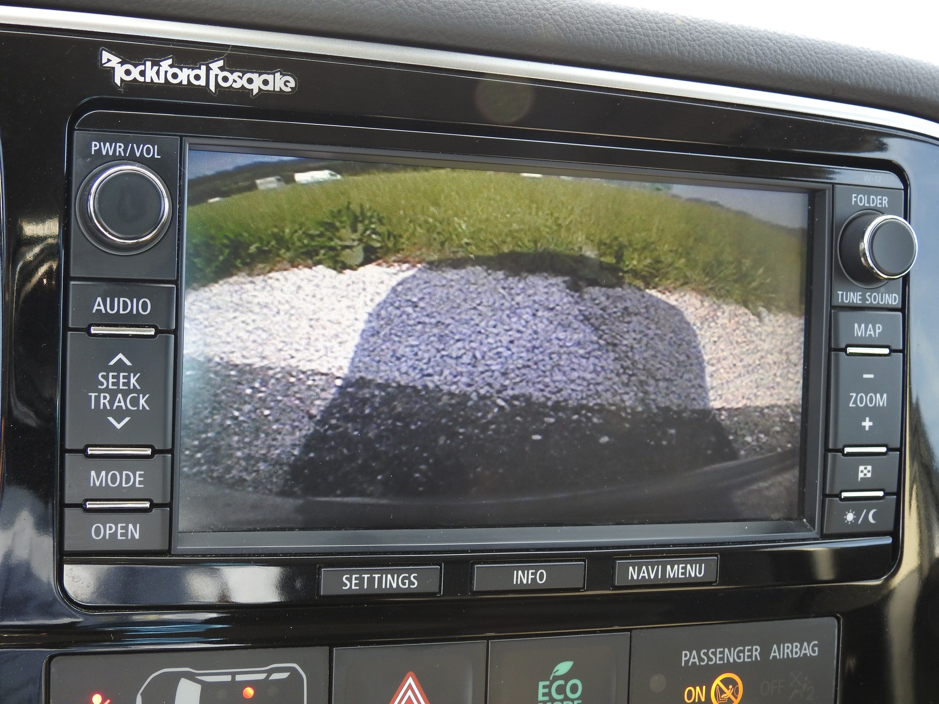 MITSUBISHI Outlander 2.0 PHEV Intense-image-21
