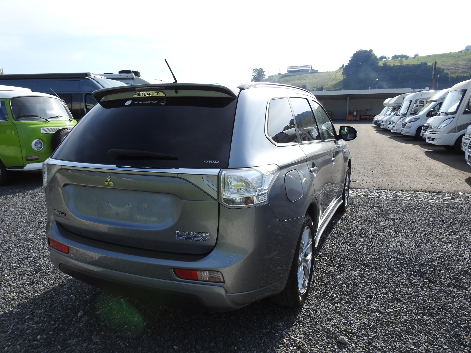 MITSUBISHI Outlander 2.0 PHEV Intense-image-5