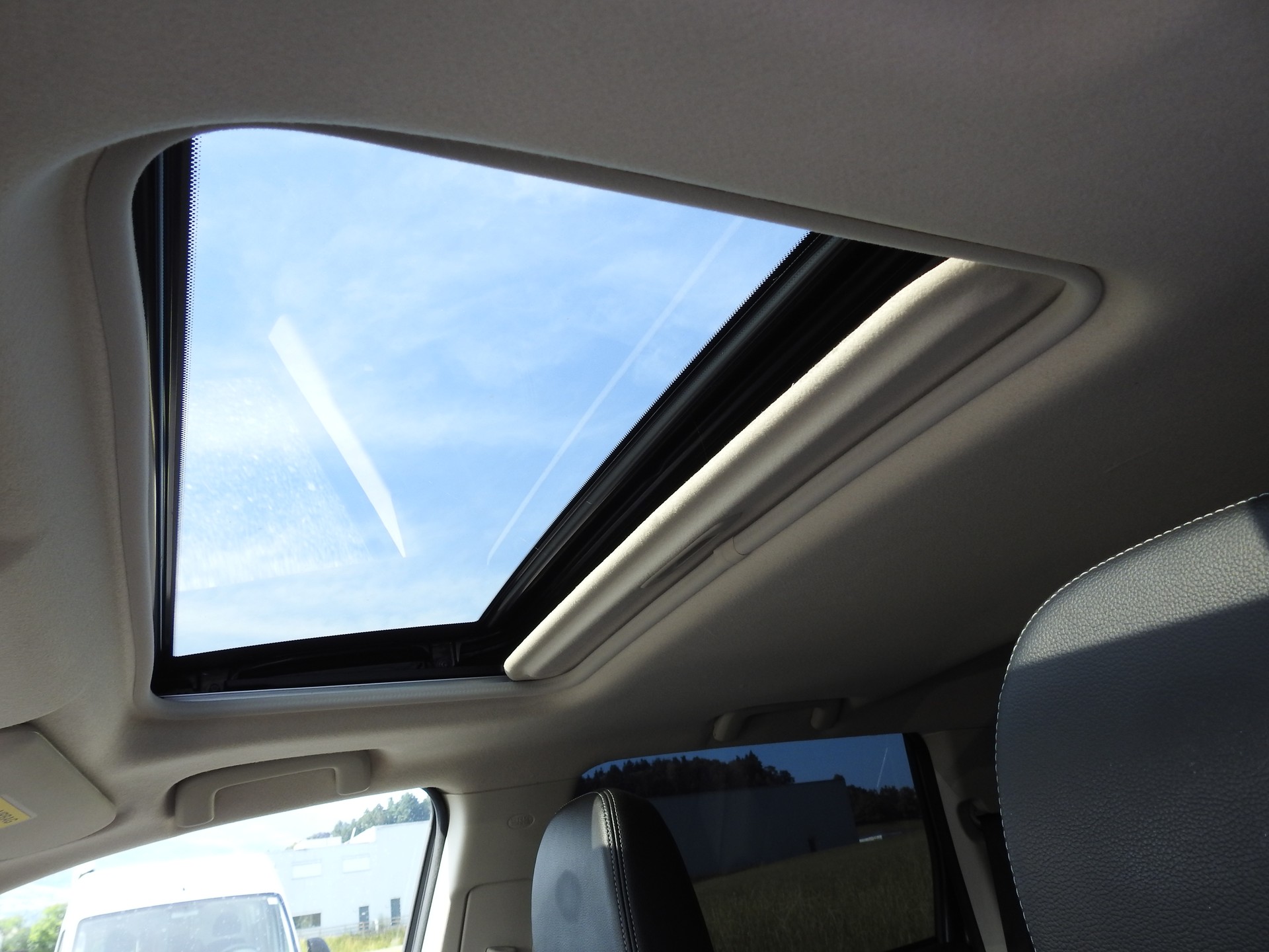 MITSUBISHI Outlander 2.0 PHEV Intense-image-28