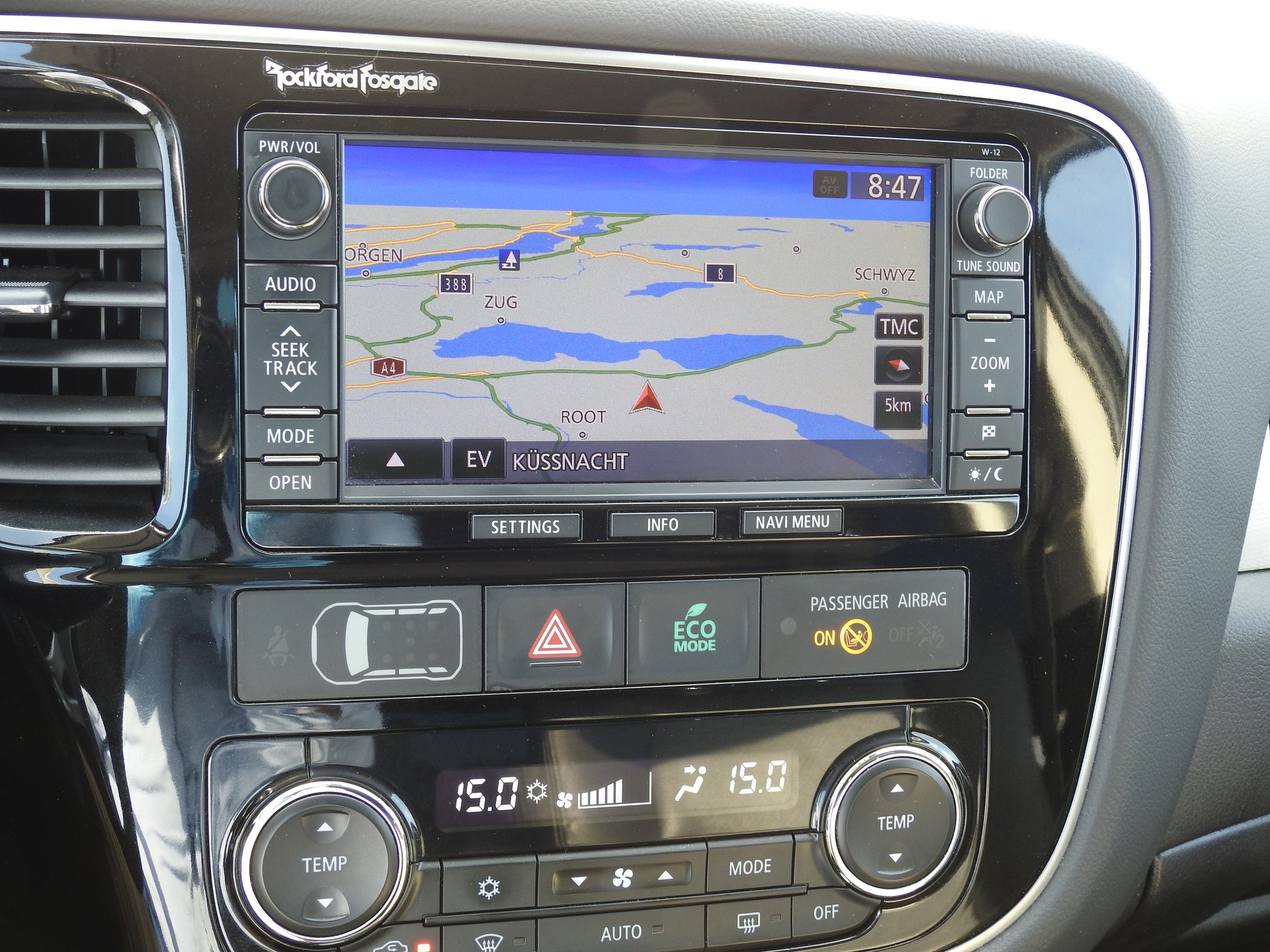 MITSUBISHI Outlander 2.0 PHEV Intense-image-22