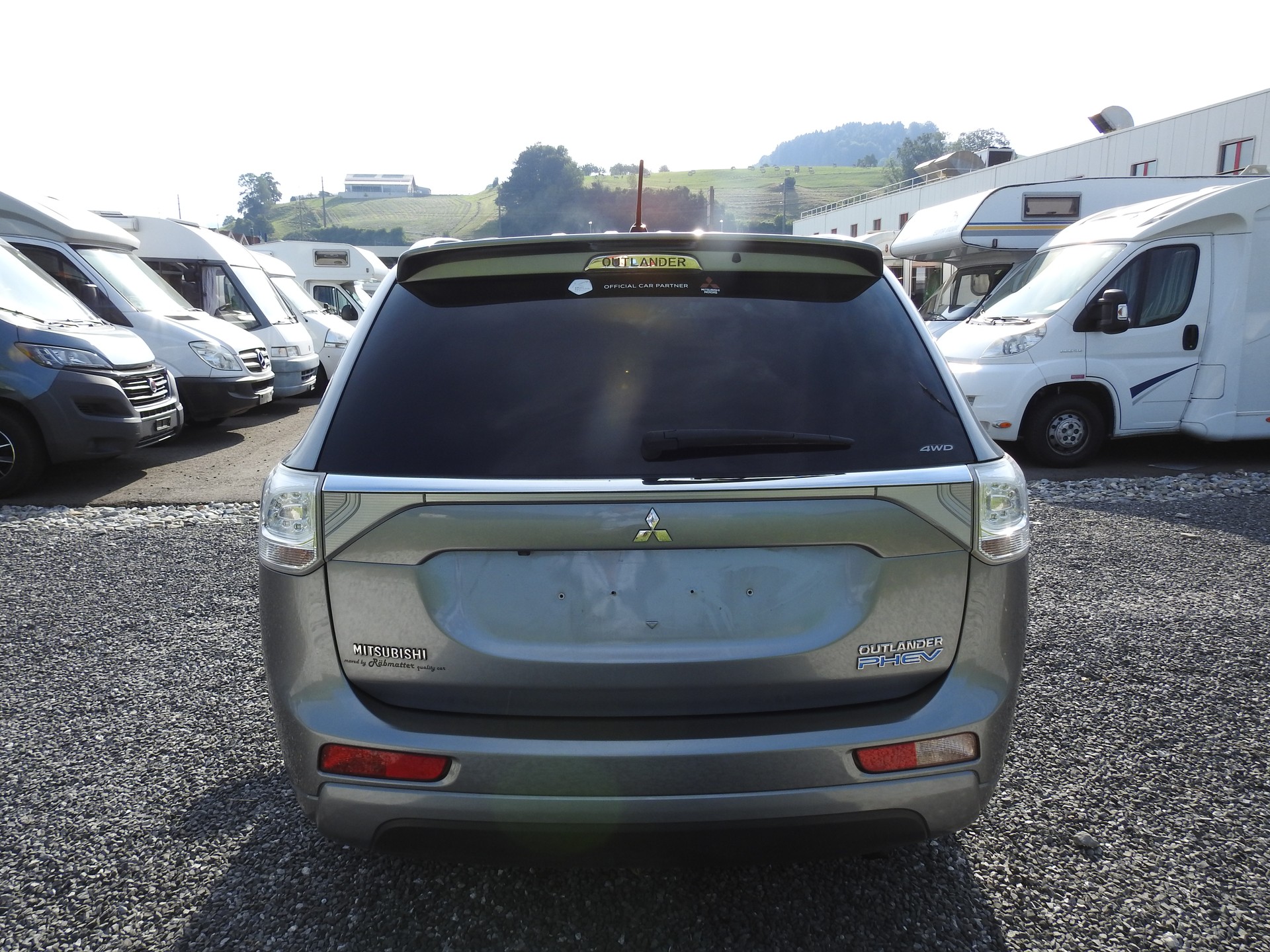 MITSUBISHI Outlander 2.0 PHEV Intense-image-4