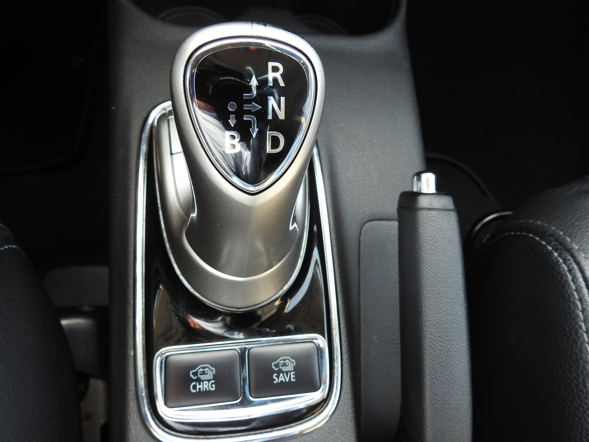 MITSUBISHI Outlander 2.0 PHEV Intense-image-19