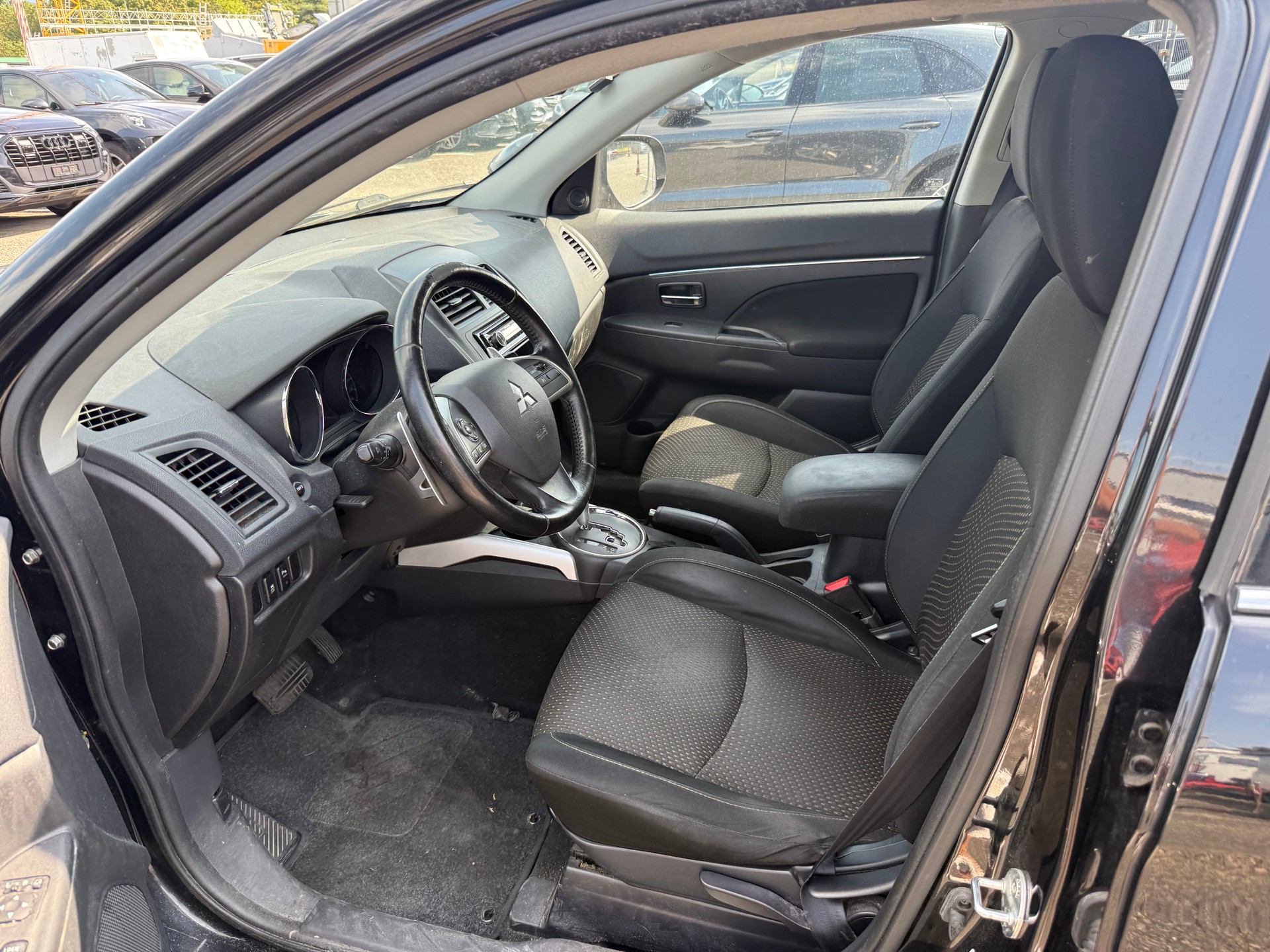MITSUBISHI ASX 2.2 DID Navigator 4WD Automatic-image-5