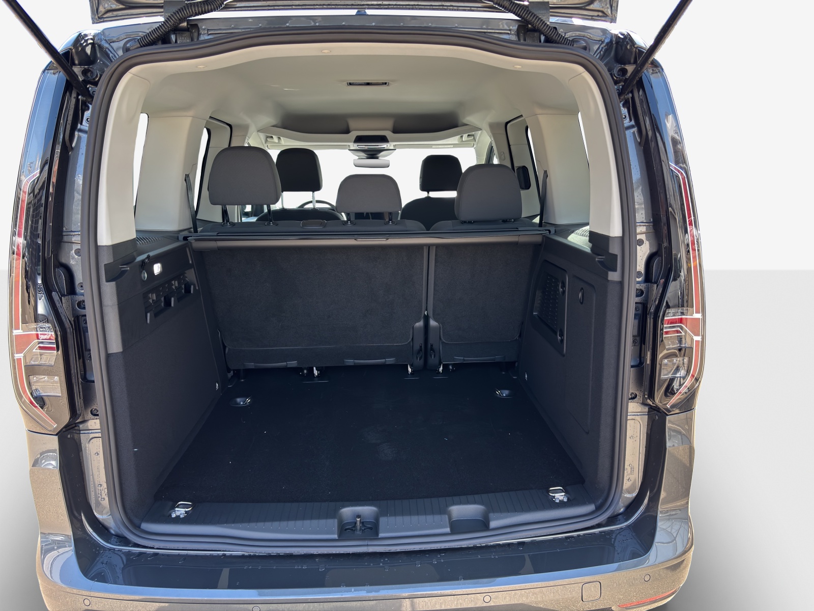 VW Caddy 1.5 TSI Plug in Hybrid Liberty DSG-image-12