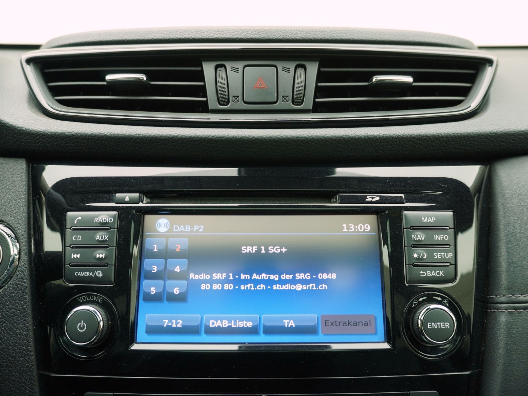 NISSAN X-Trail 1.3 DIG-T Tekna-image-18