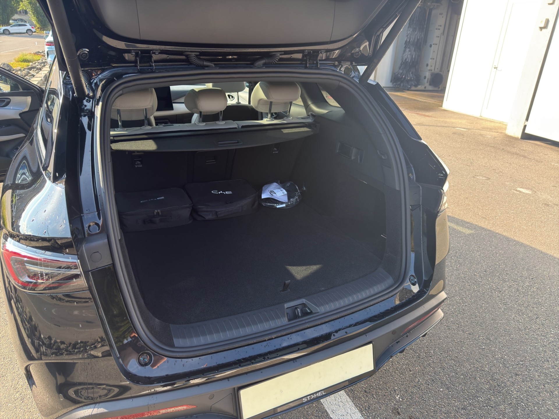 BYD Seal 6 DM-i Touring Comfort-image-14
