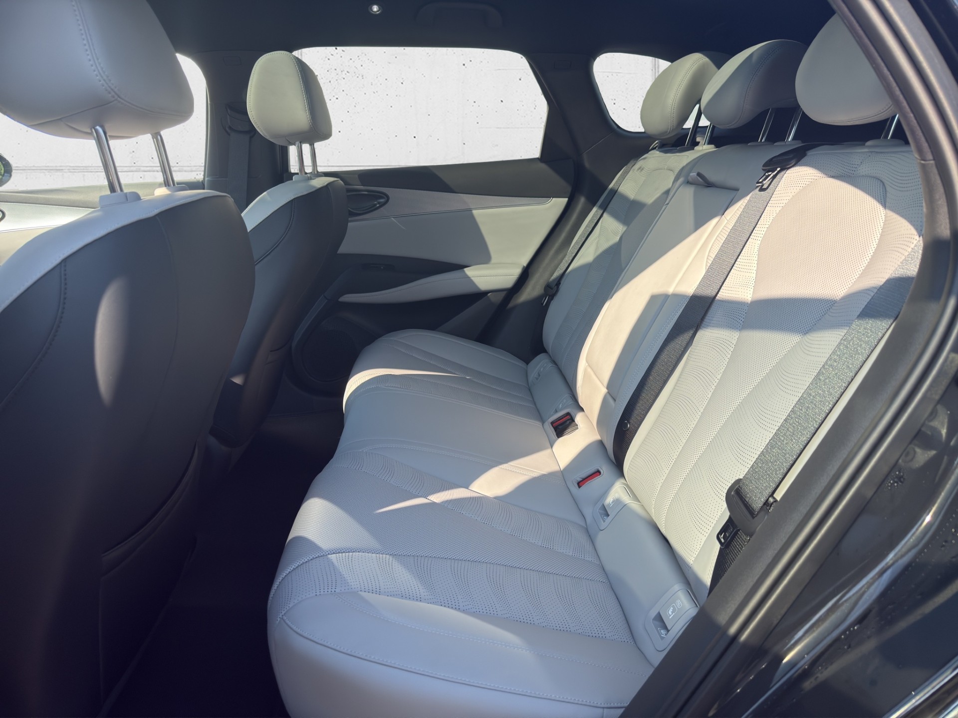 BYD Seal 6 DM-i Touring Comfort-image-13