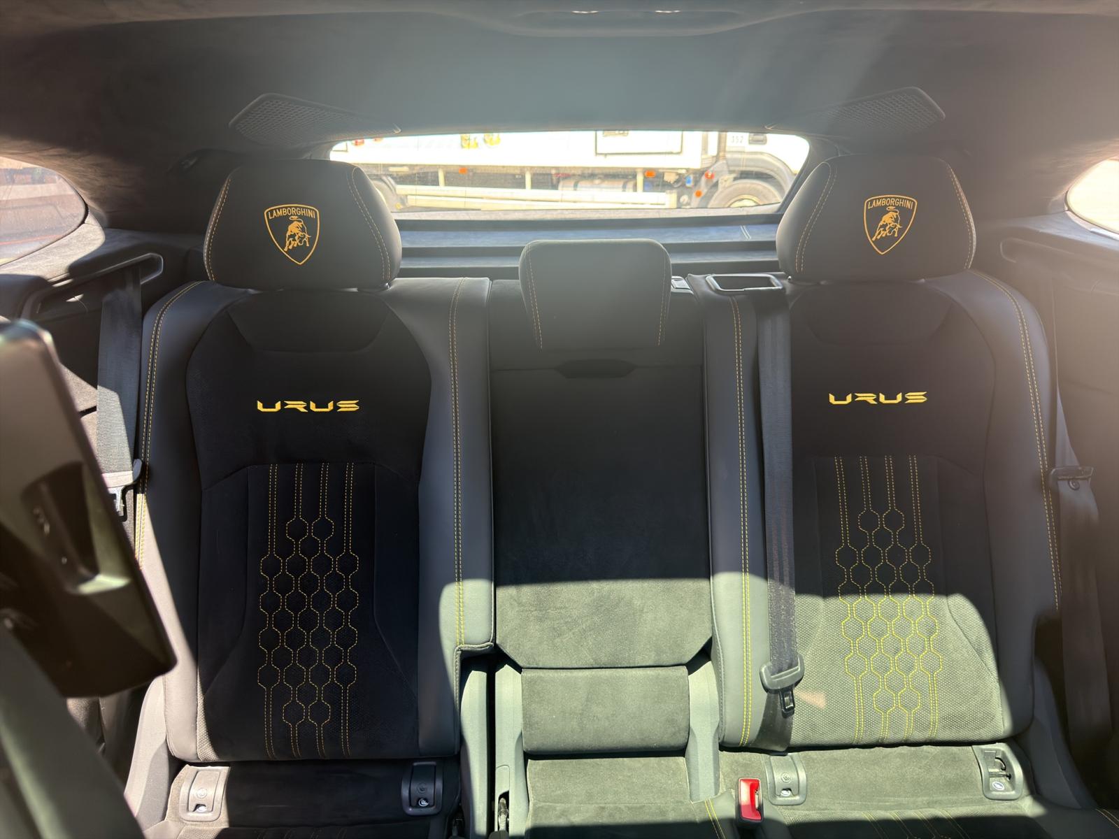 LAMBORGHINI Urus Perfomante-image-16