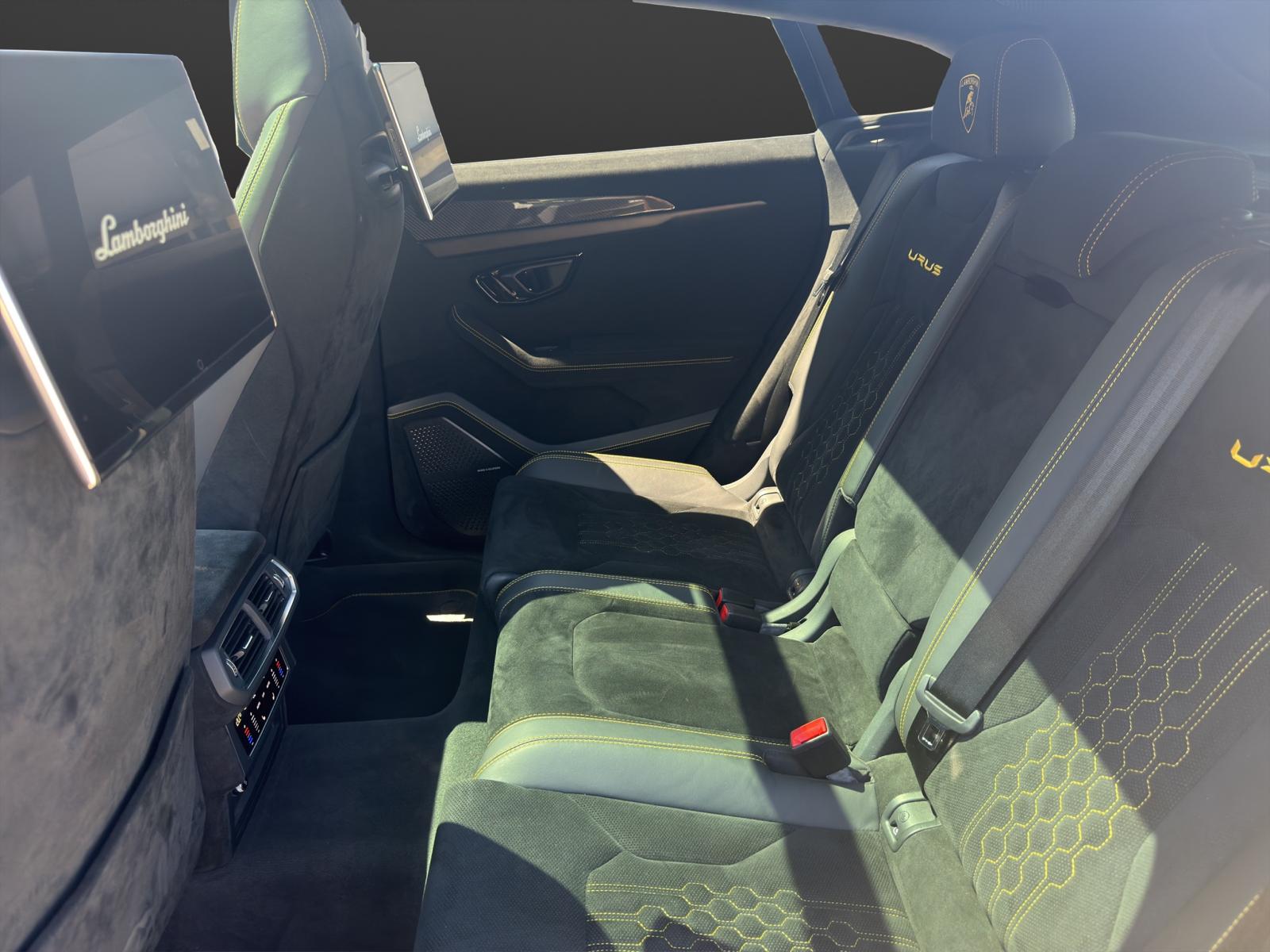 LAMBORGHINI Urus Perfomante-image-11