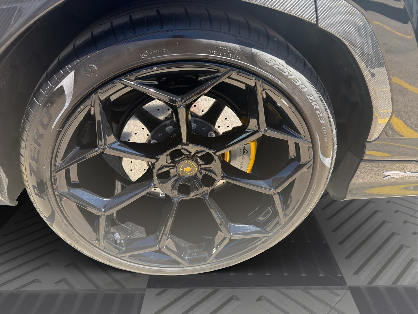 LAMBORGHINI Urus Perfomante-image-23