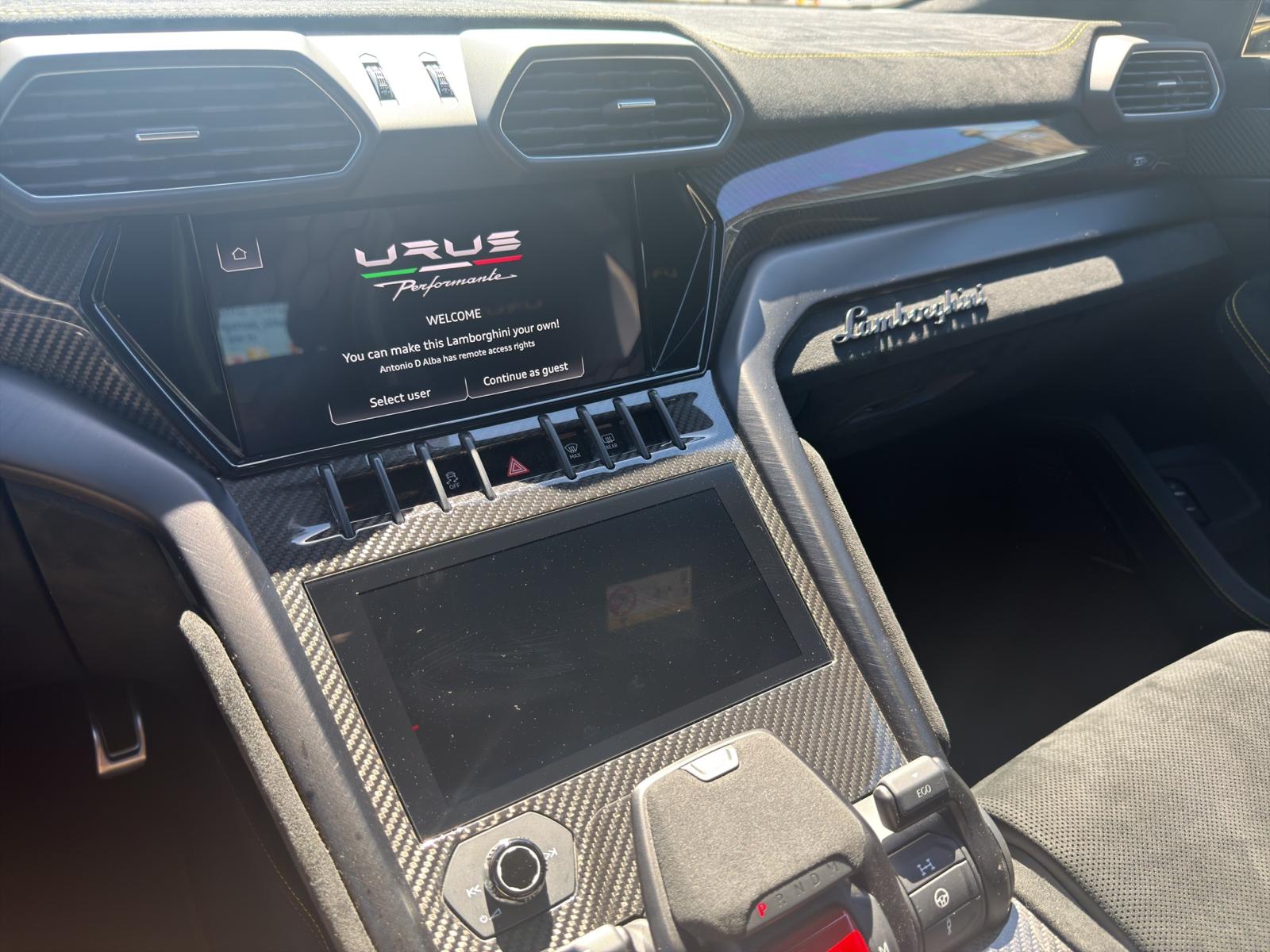 LAMBORGHINI Urus Perfomante-image-9