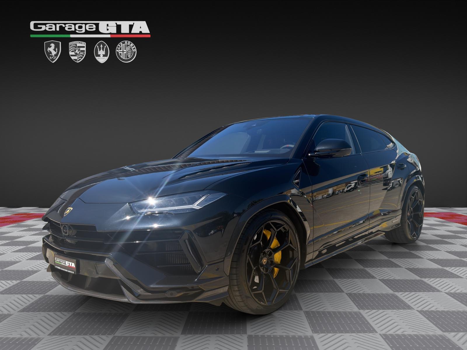 LAMBORGHINI Urus Perfomante