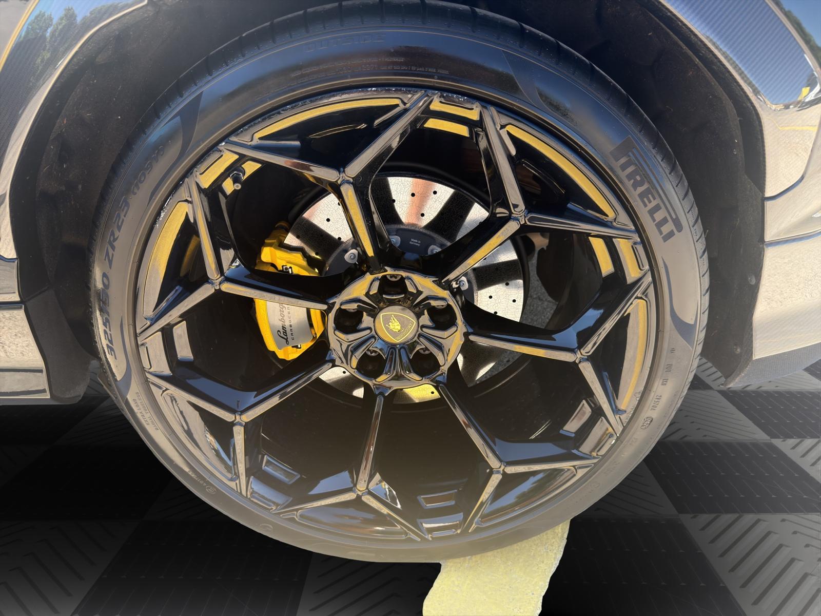 LAMBORGHINI Urus Perfomante-image-22