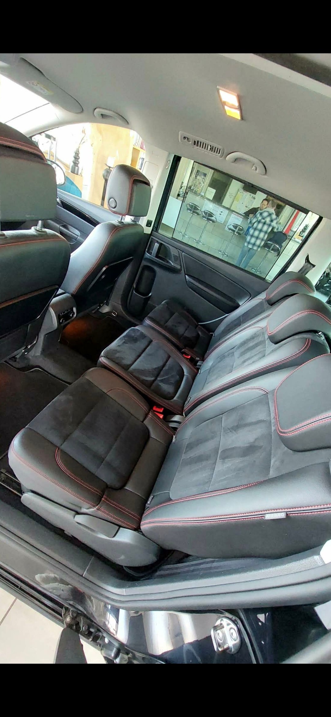SEAT 2.0 TSI 220 FR Line DSG-image-2