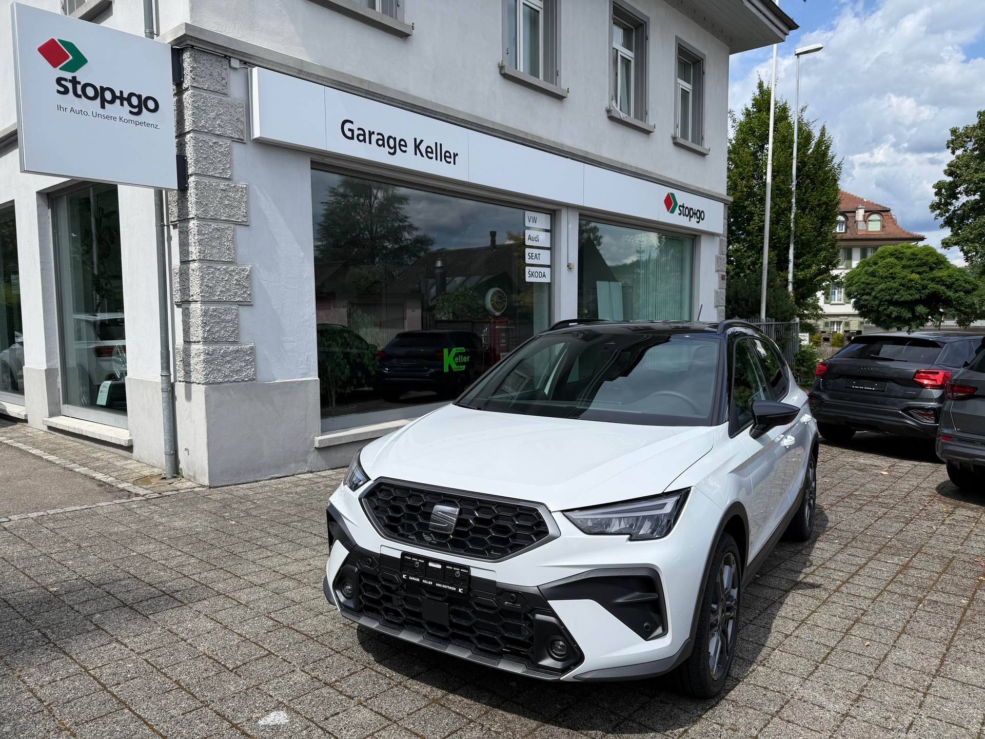 SEAT Arona 1.5 Eco TSI FR DSG-image-0