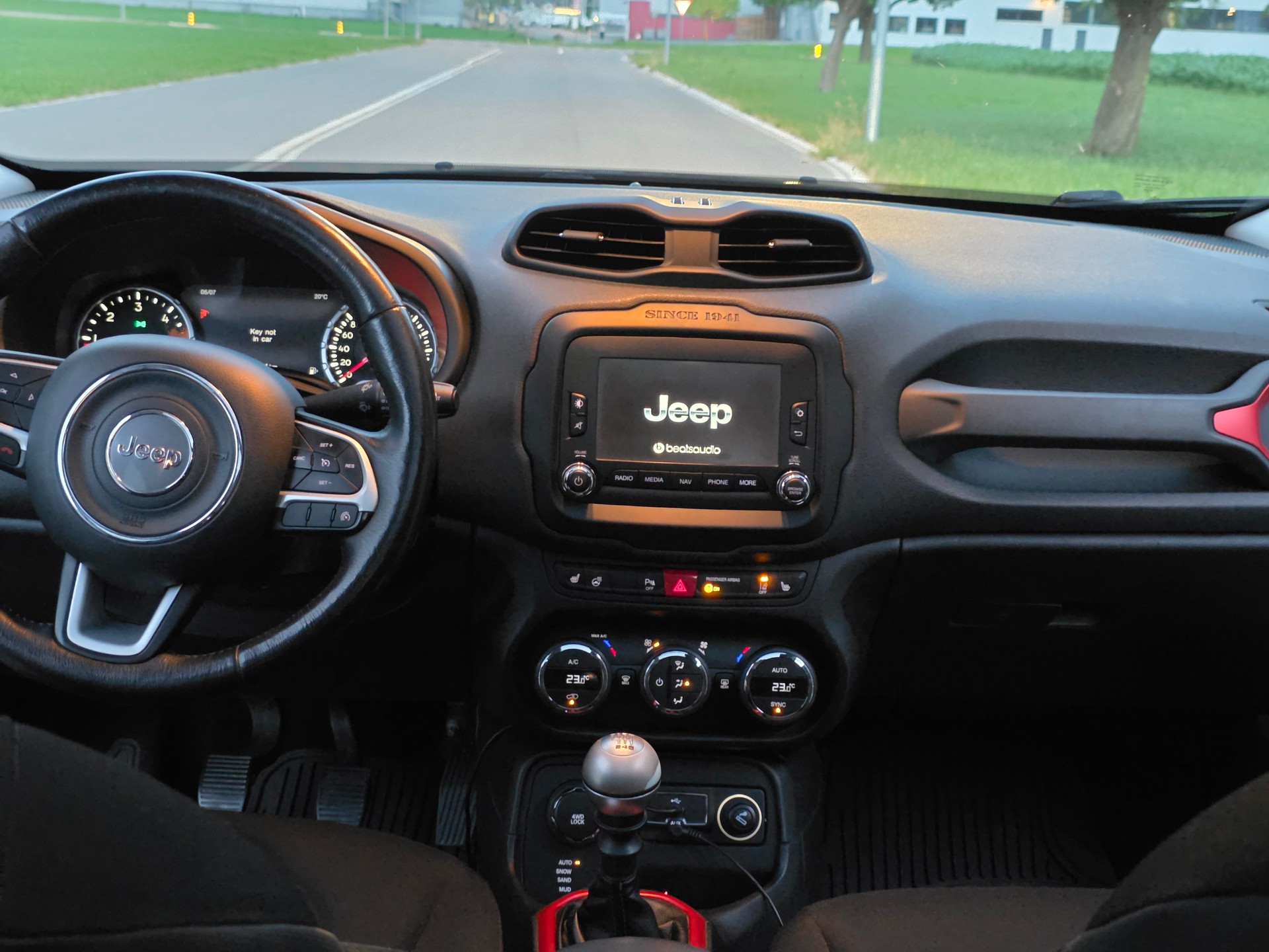 JEEP 2.0 CRD 140 Limited AWD-image-2