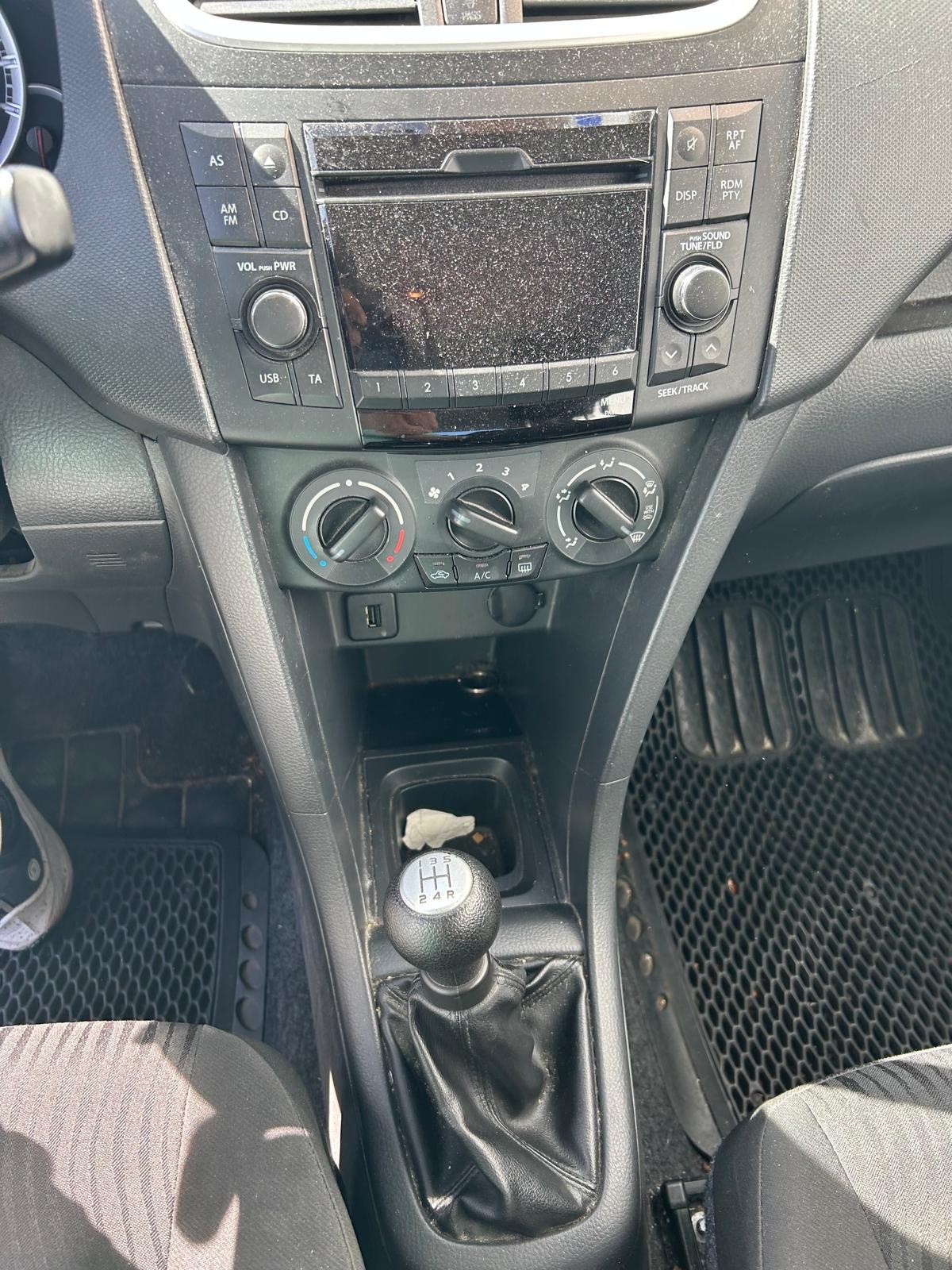 SUZUKI Swift 1.2i 16V GL Sergio Cellano-image-9
