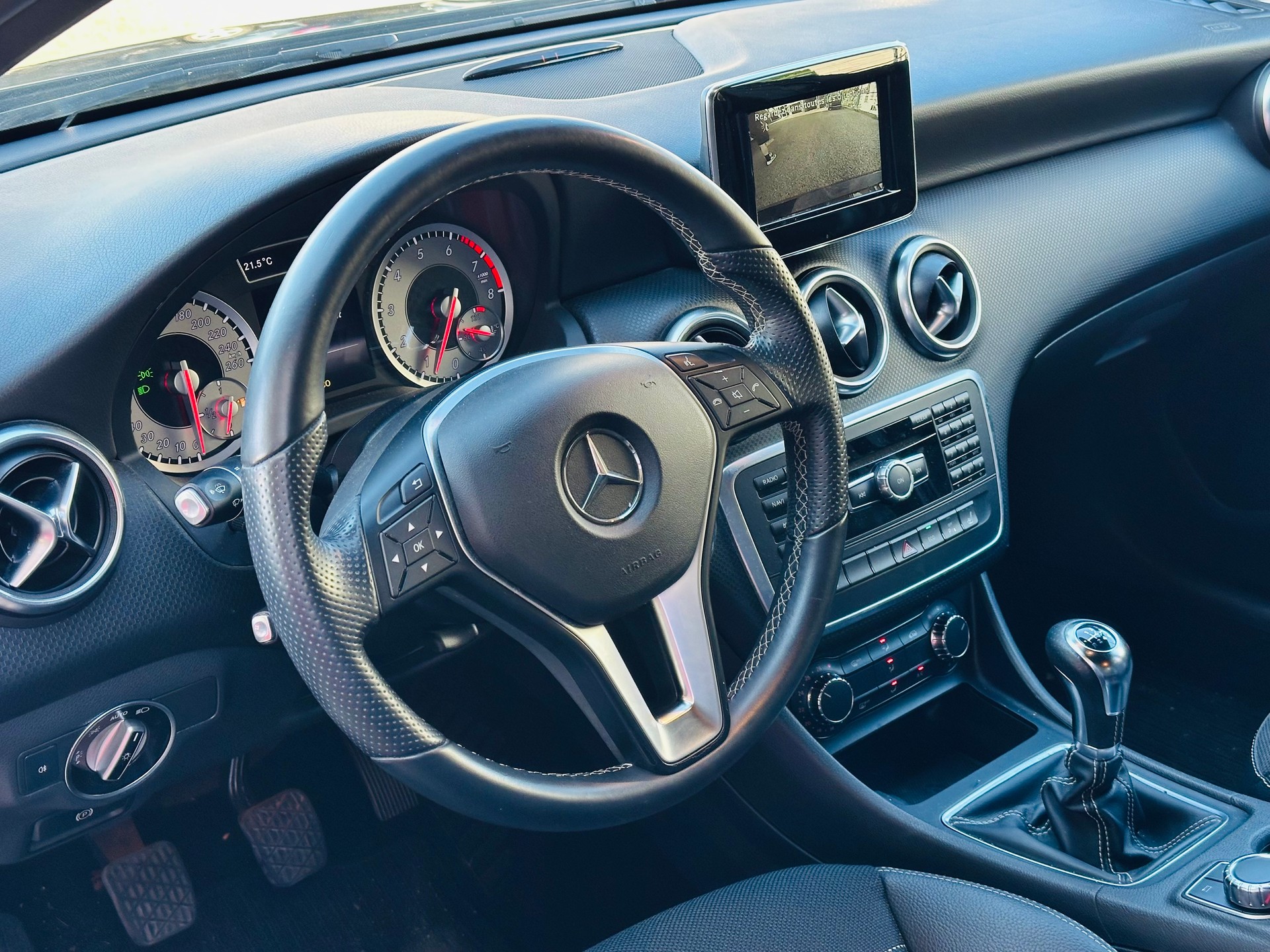 MERCEDES-BENZ A 200 Style-image-13