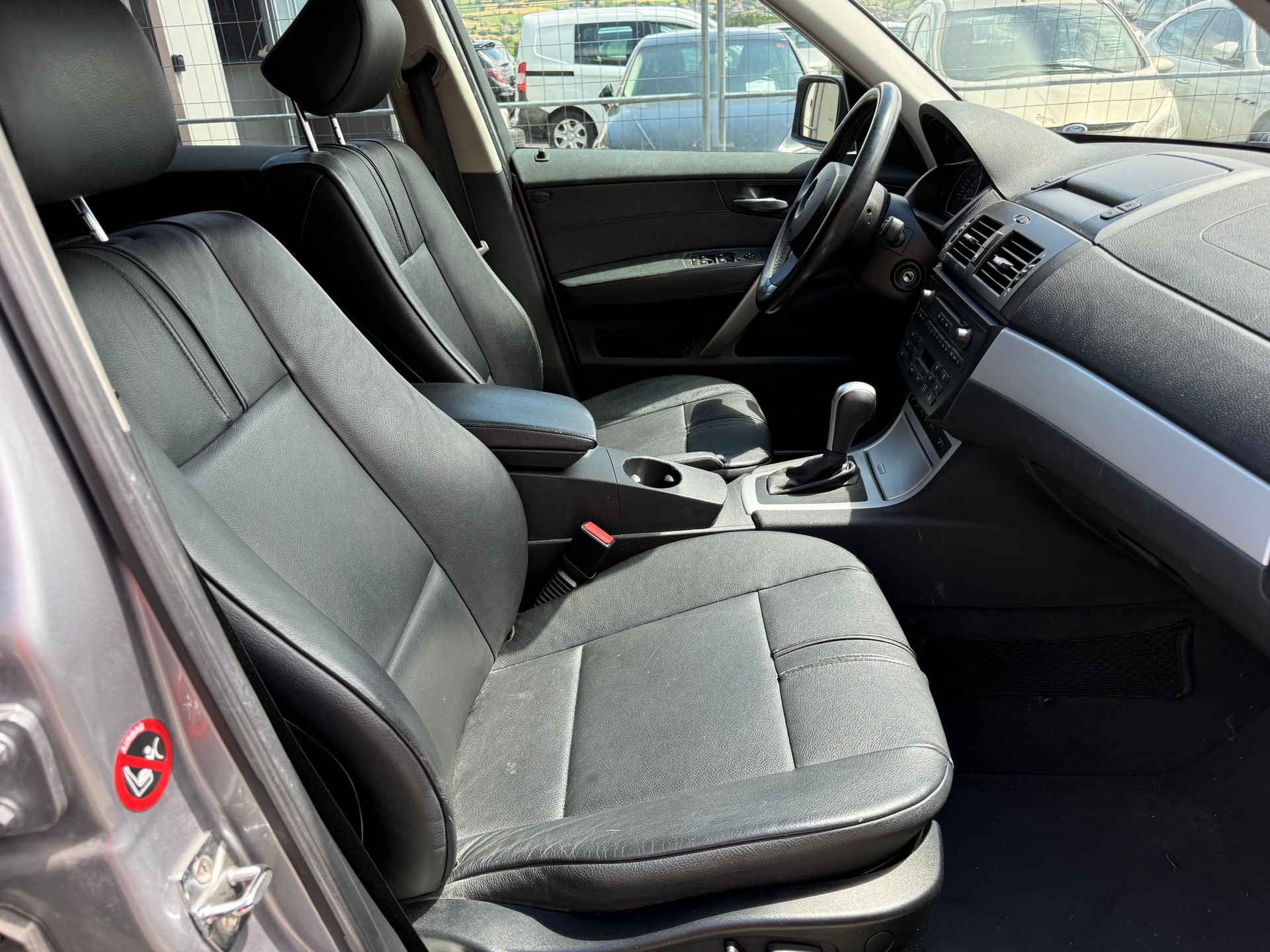 BMW X3 xDrive 30i (3.0si)-image-6