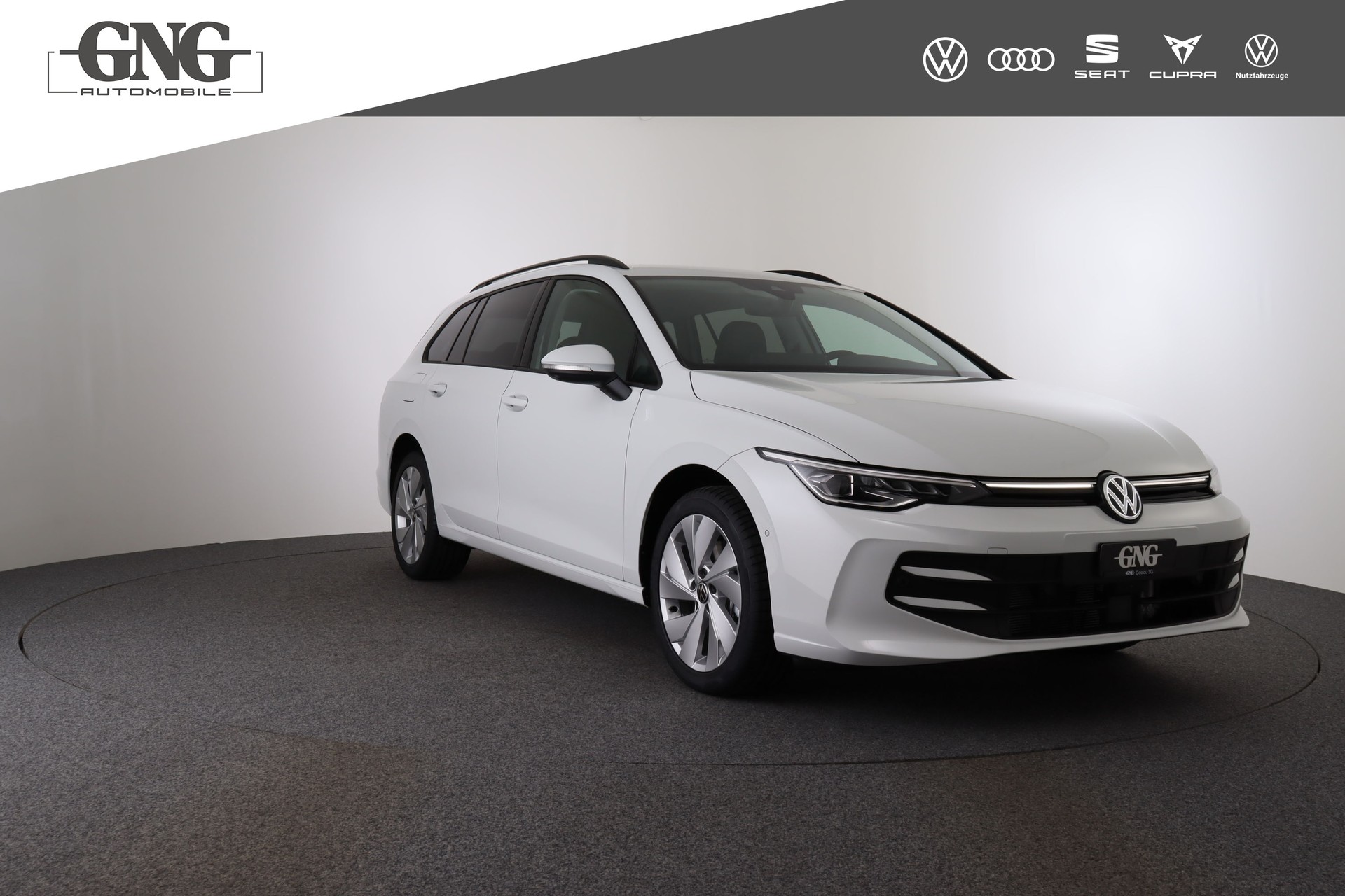 VW Golf Variant 1.5 eTSI mHEV Life DSG-image-10