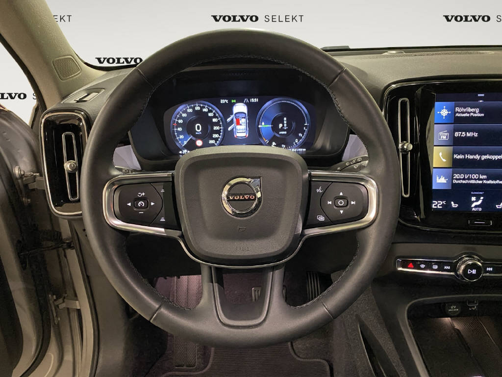 VOLVO XC40 1.5 T5 PiH Ultimate Dark-image-7