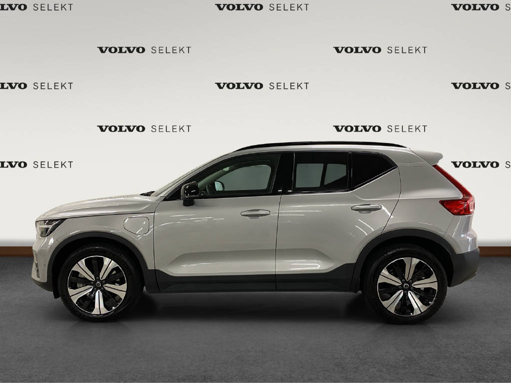 VOLVO XC40 1.5 T5 PiH Ultimate Dark-image-1
